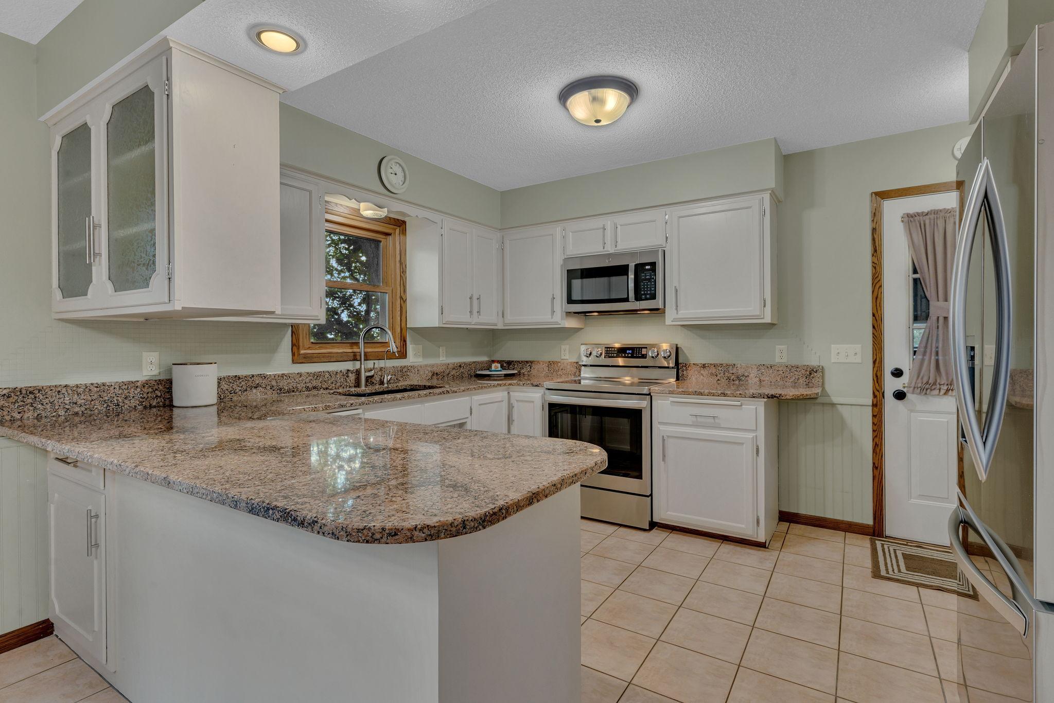 5641 Highway 71 Ne Property Photo 8