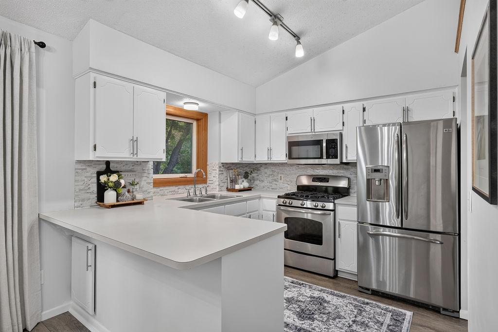 2635 Hydram Avenue N Property Photo 11
