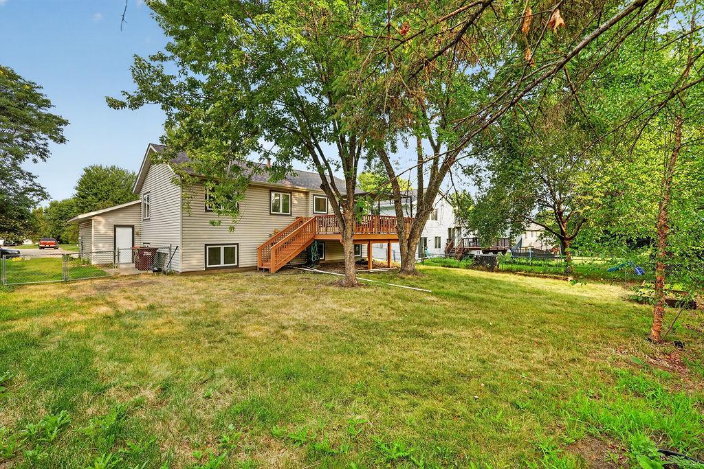 2635 Hydram Avenue N Property Photo 38