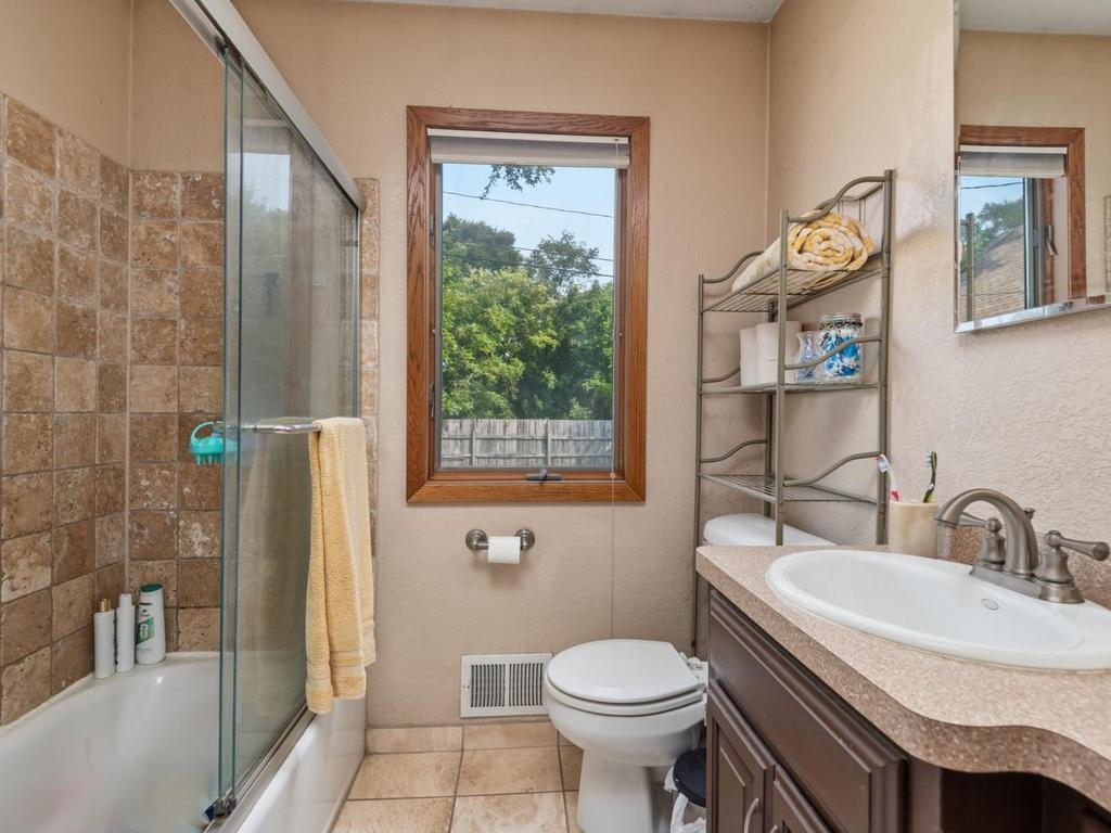 6828 51st Place N Property Photo 13