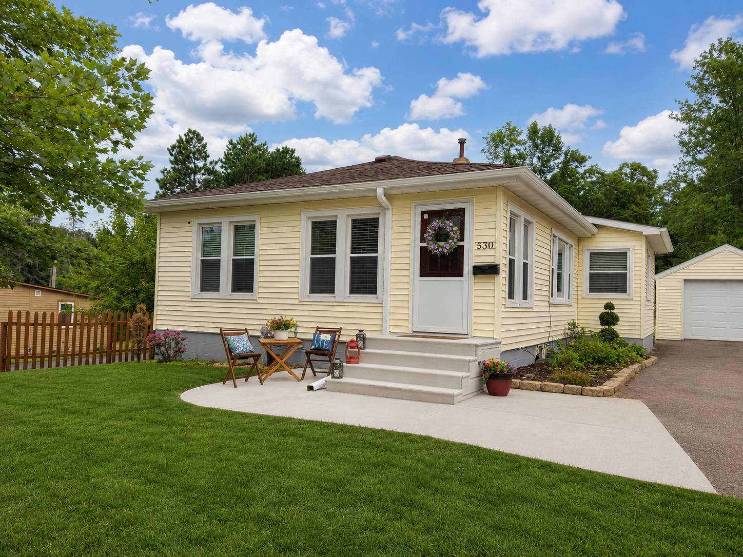 530 Forest Avenue W Property Photo 1
