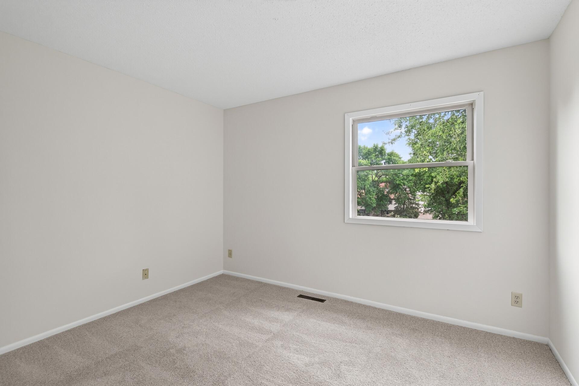 3429 Pilgrim Lane N Property Photo 15