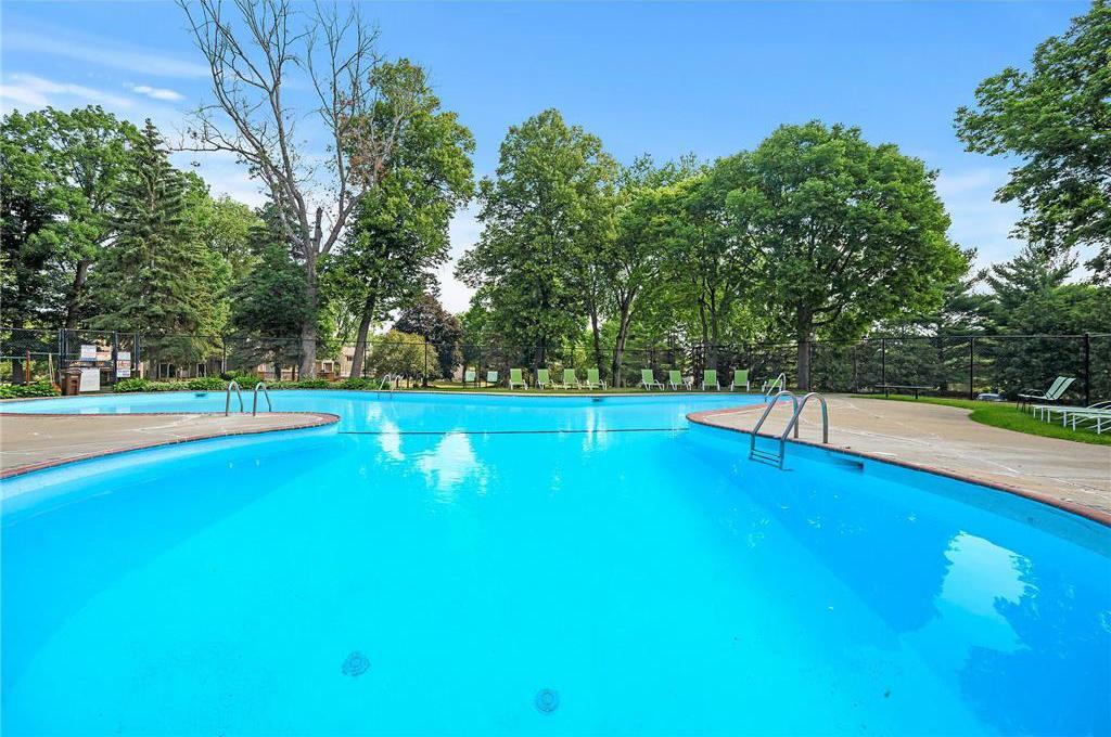 3429 Pilgrim Lane N Property Photo 29