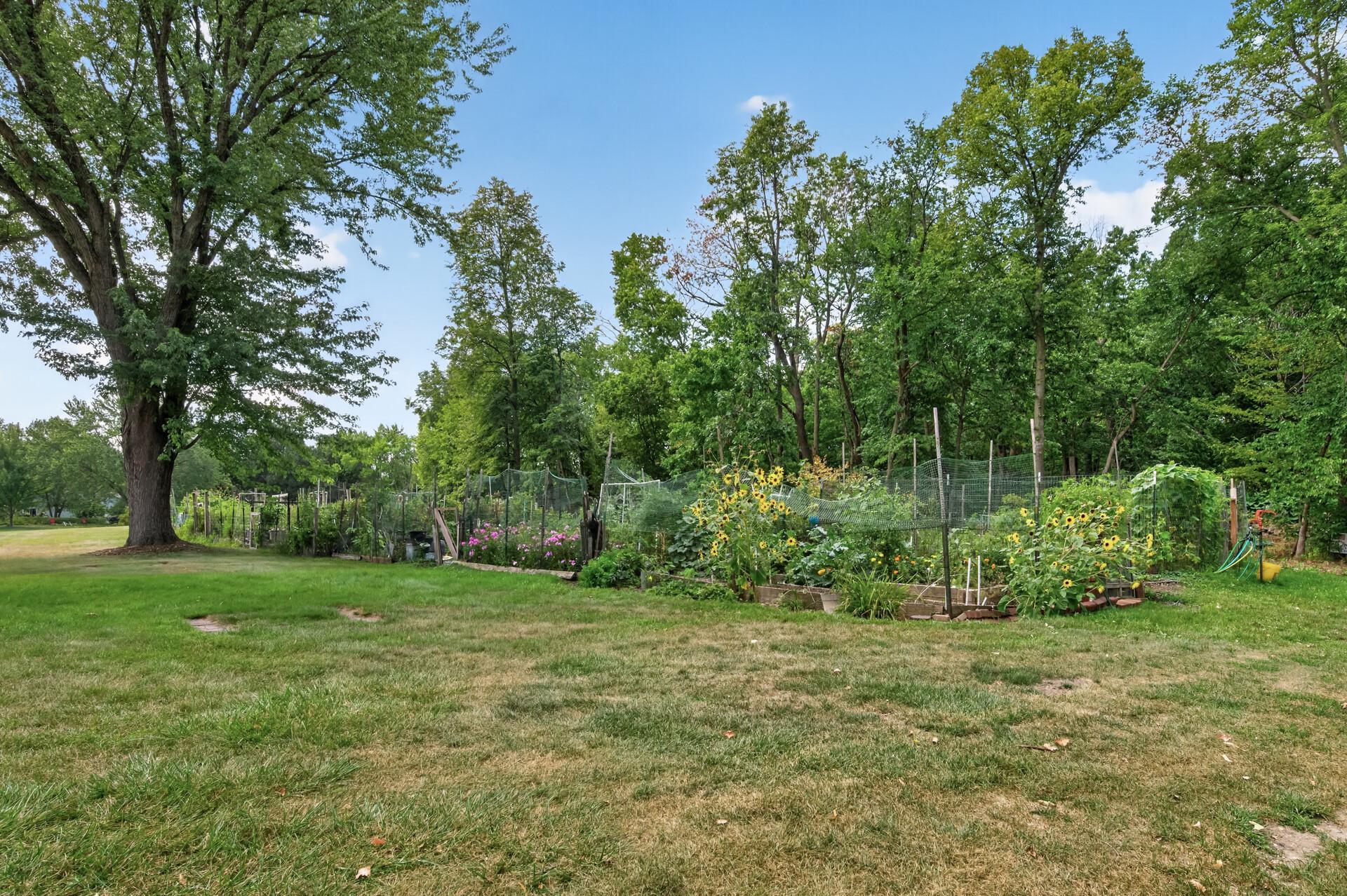 3429 Pilgrim Lane N Property Photo 33