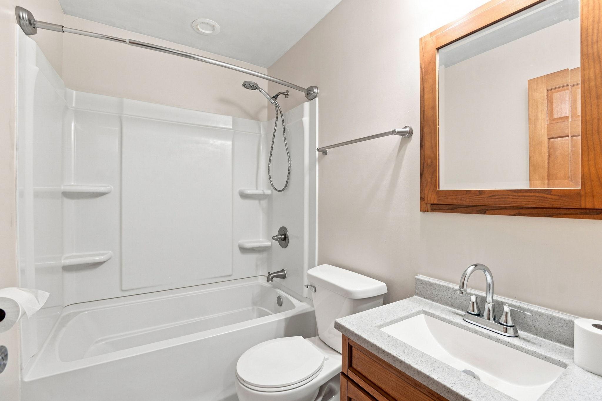 851 Brisbin Street Property Photo 18