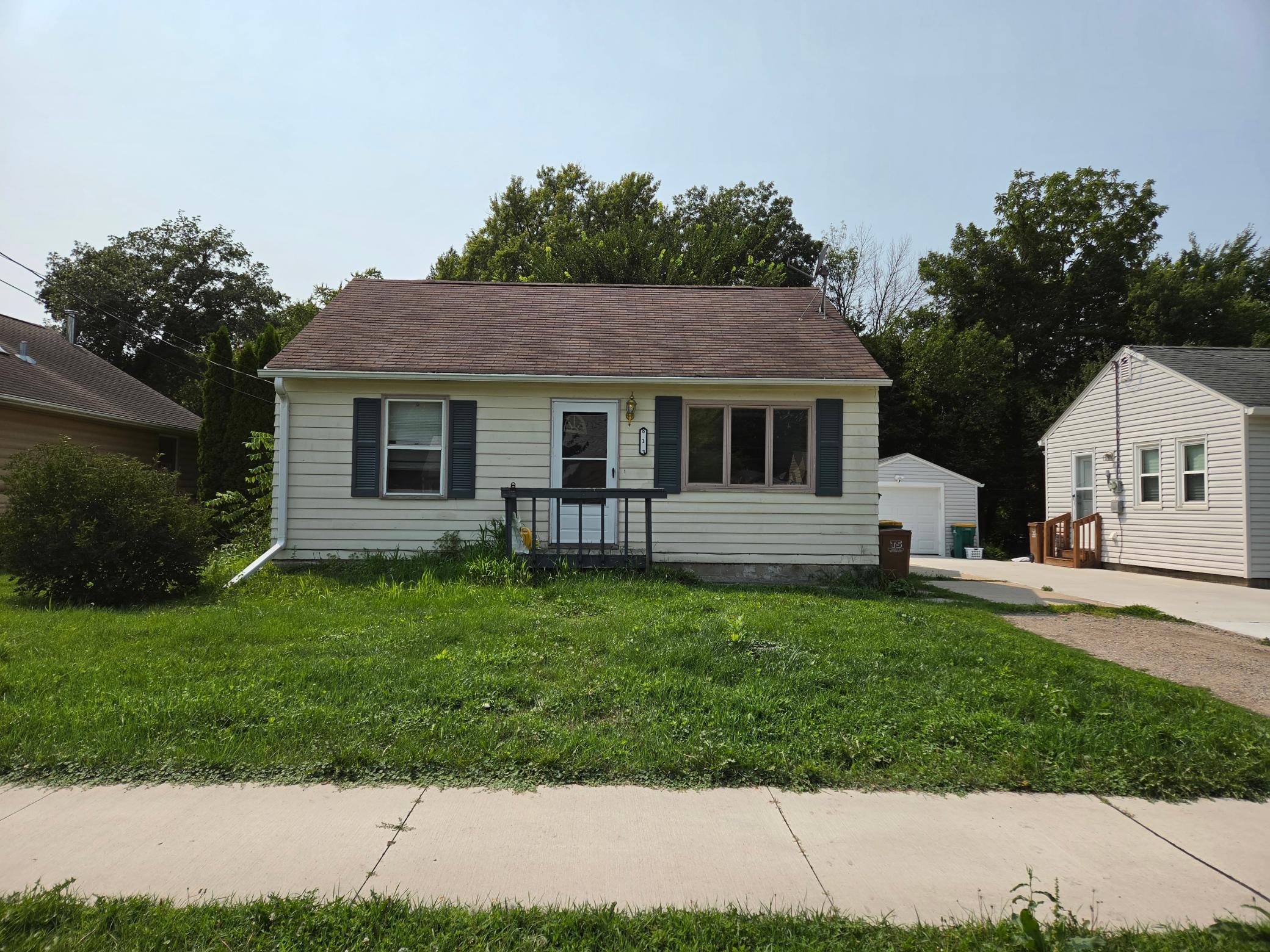 813 Ulstad Avenue Property Photo 1