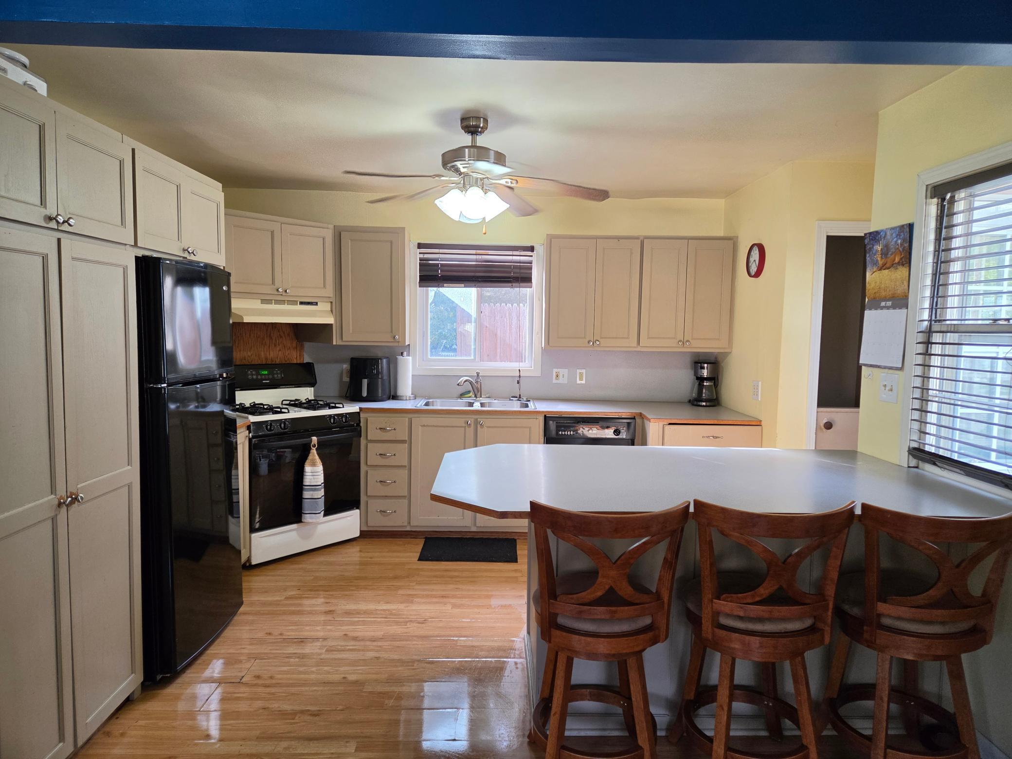 813 Ulstad Avenue Property Photo 1