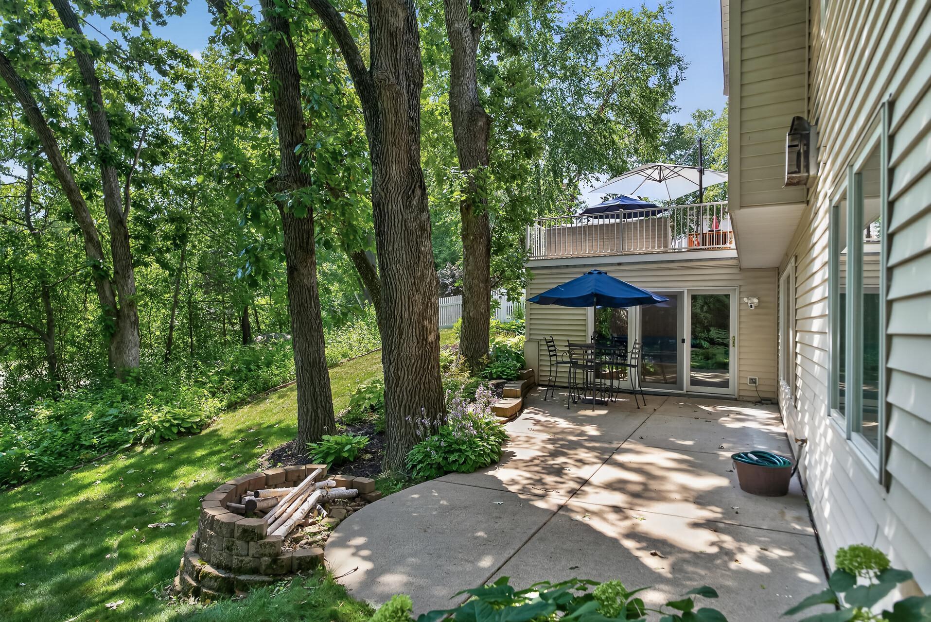 506 Hawthorne Woods Drive Property Photo 20