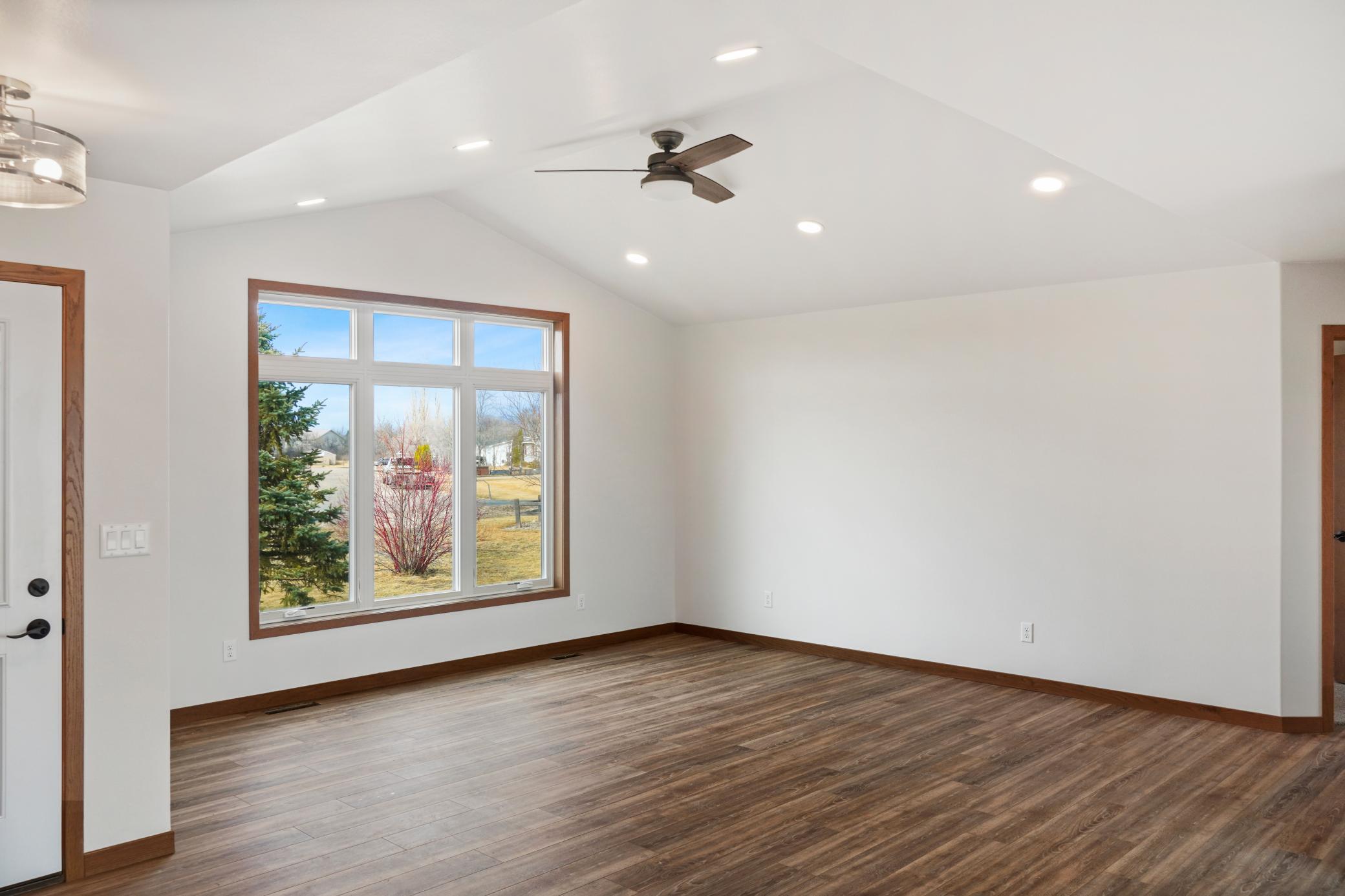 220 Lylac Circle Property Photo 3