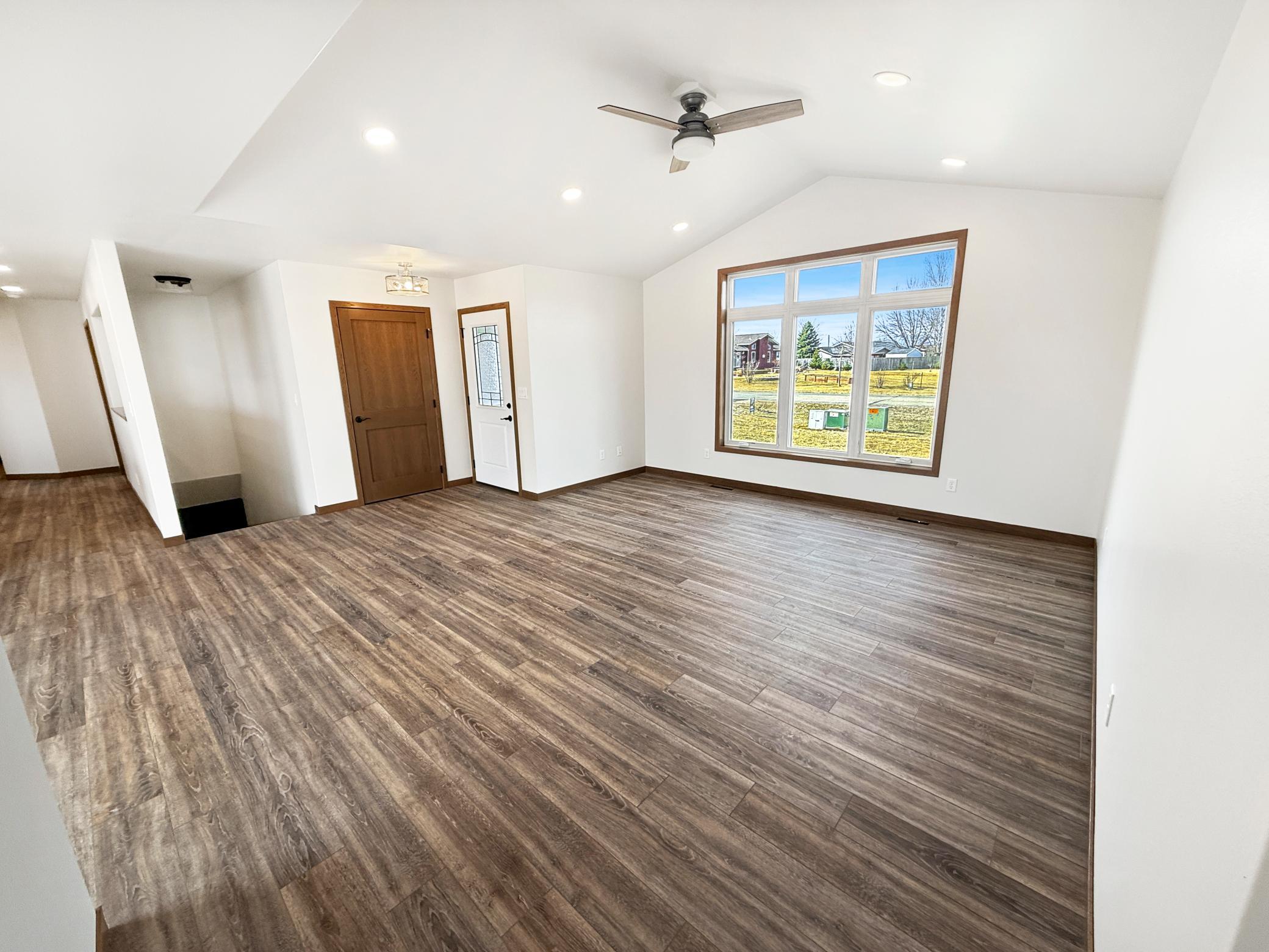 220 Lylac Circle Property Photo 4