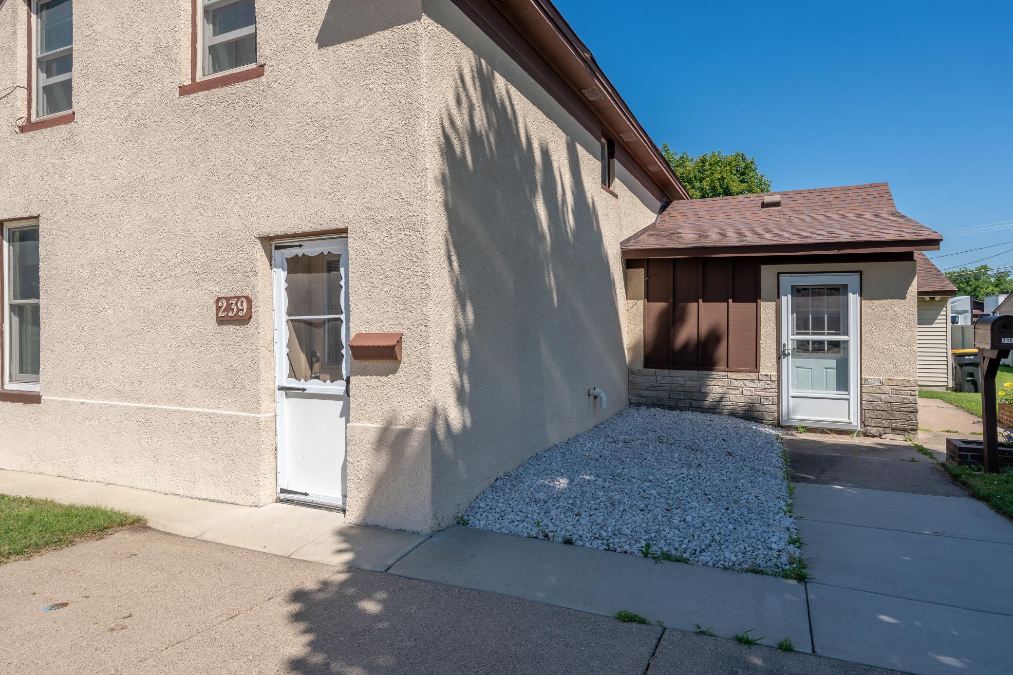 239 3rd Avenue W Property Photo 2