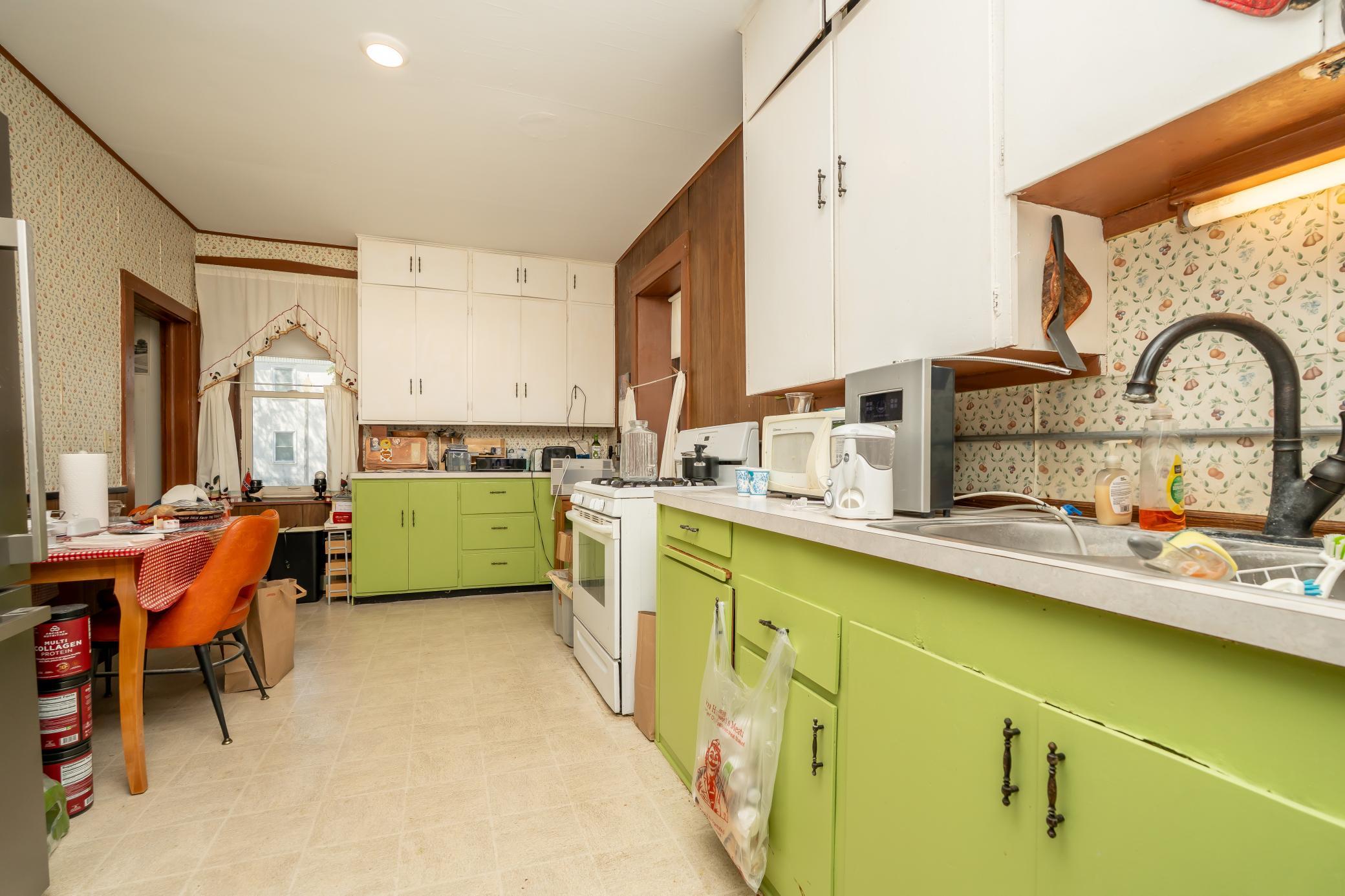239 3rd Avenue W Property Photo 5