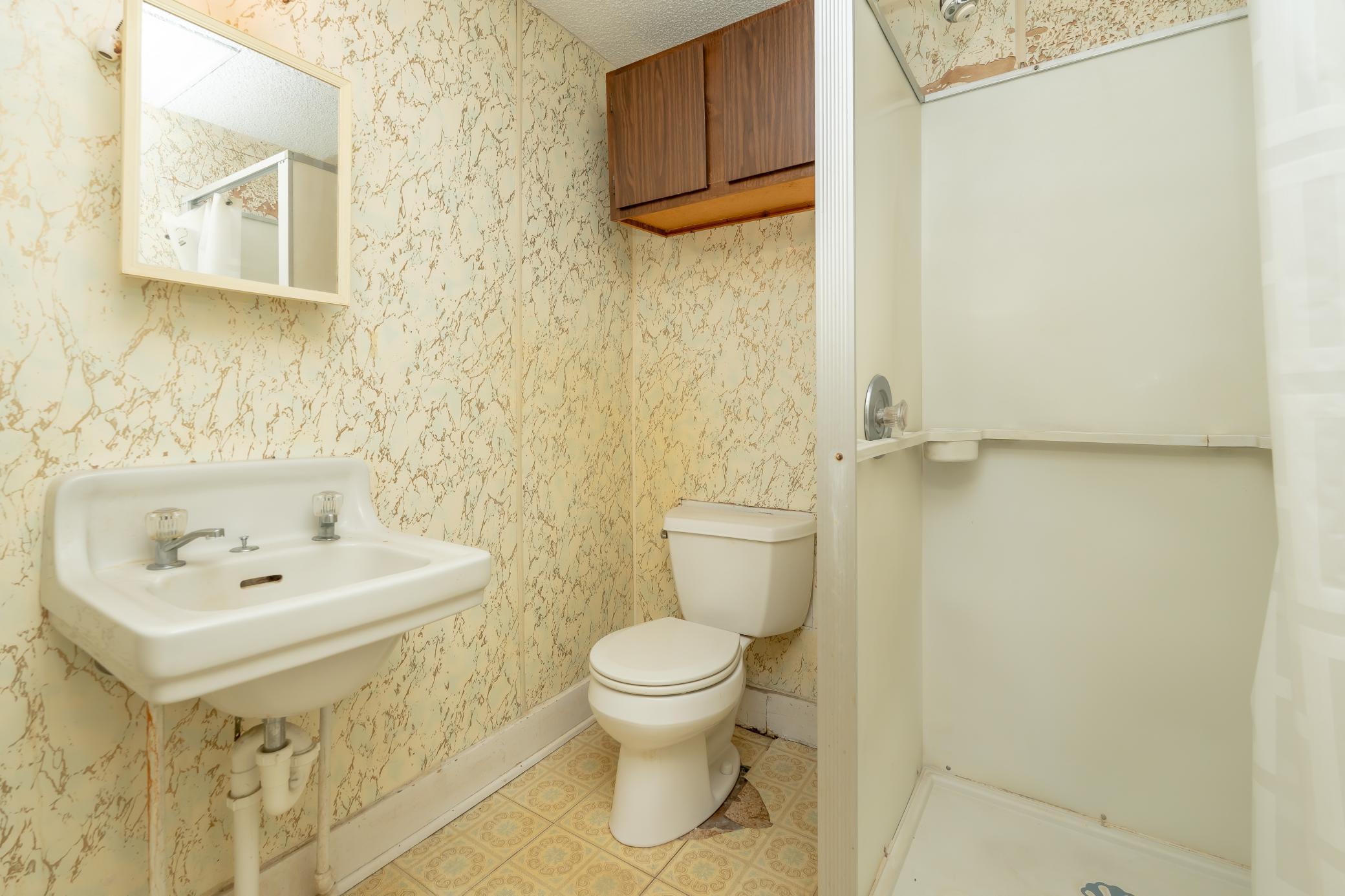 239 3rd Avenue W Property Photo 14