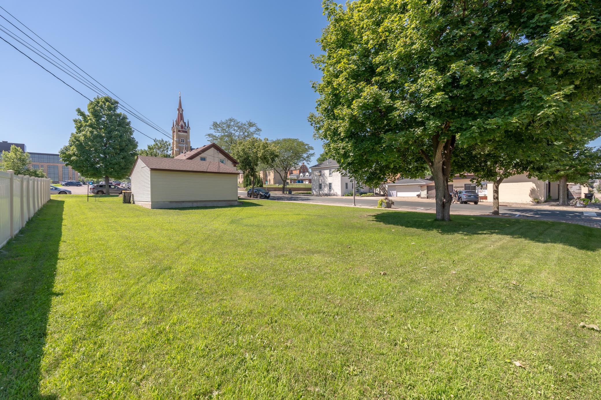 239 3rd Avenue W Property Photo 16