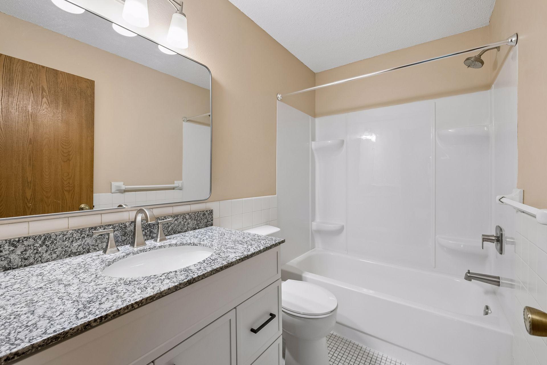 4 Pine Tree Drive 215 Property Photo 13