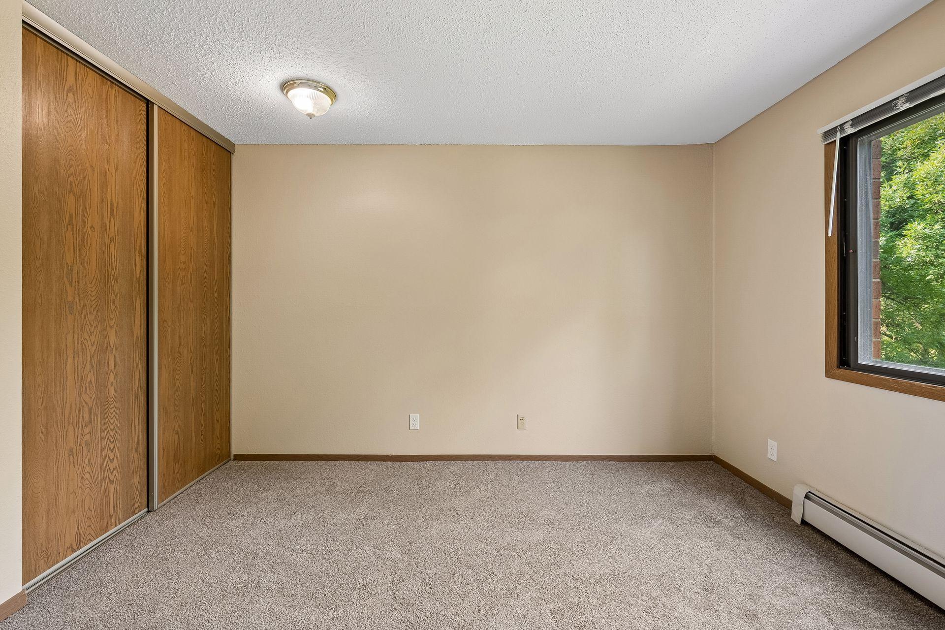 4 Pine Tree Drive 215 Property Photo 16