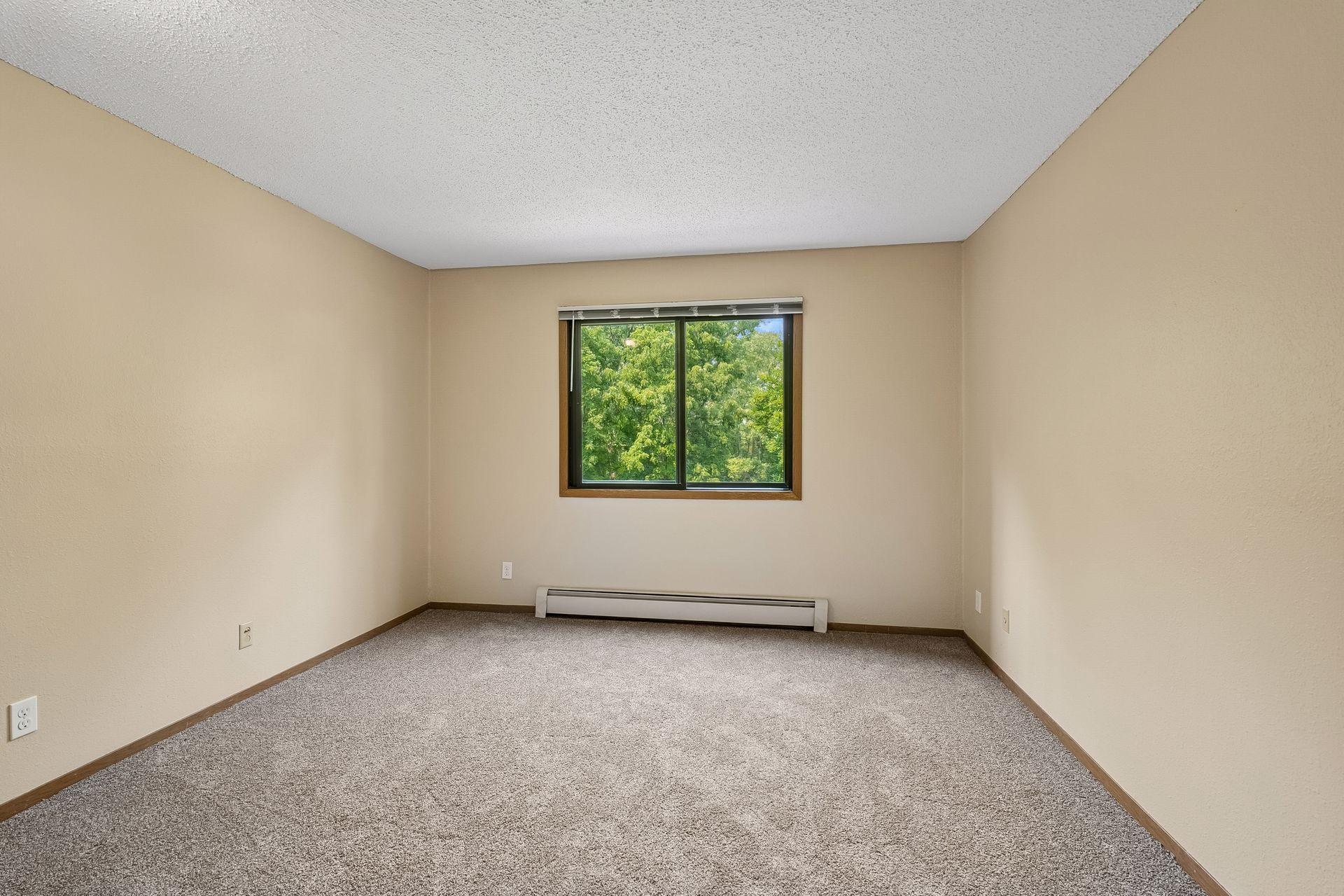 4 Pine Tree Drive 215 Property Photo 18