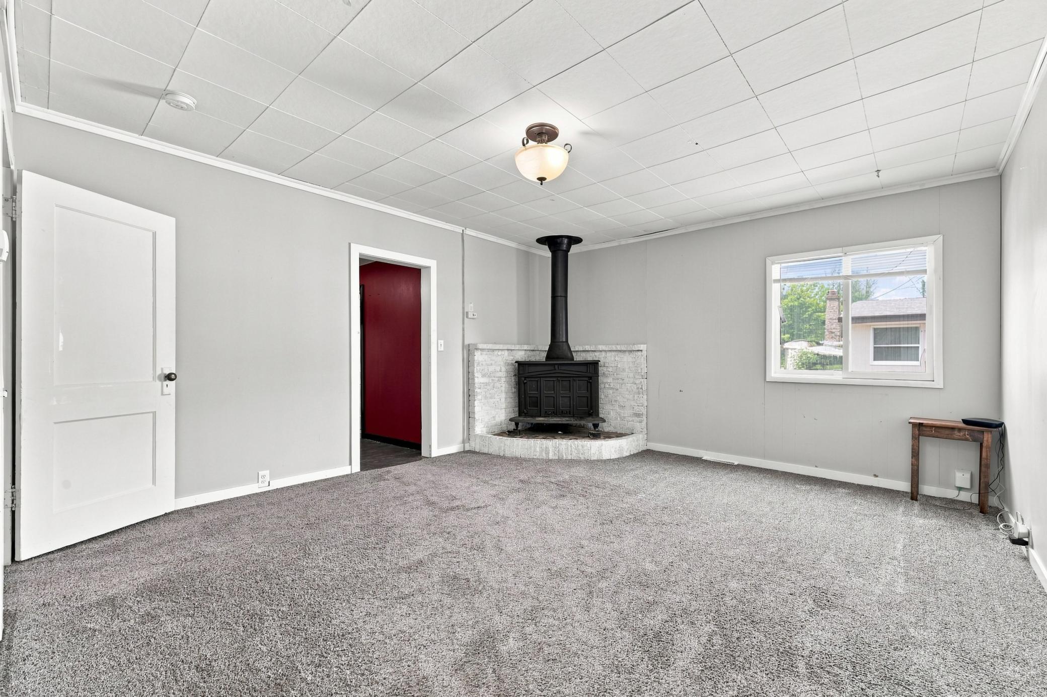 802 Hobart Street Property Photo 10