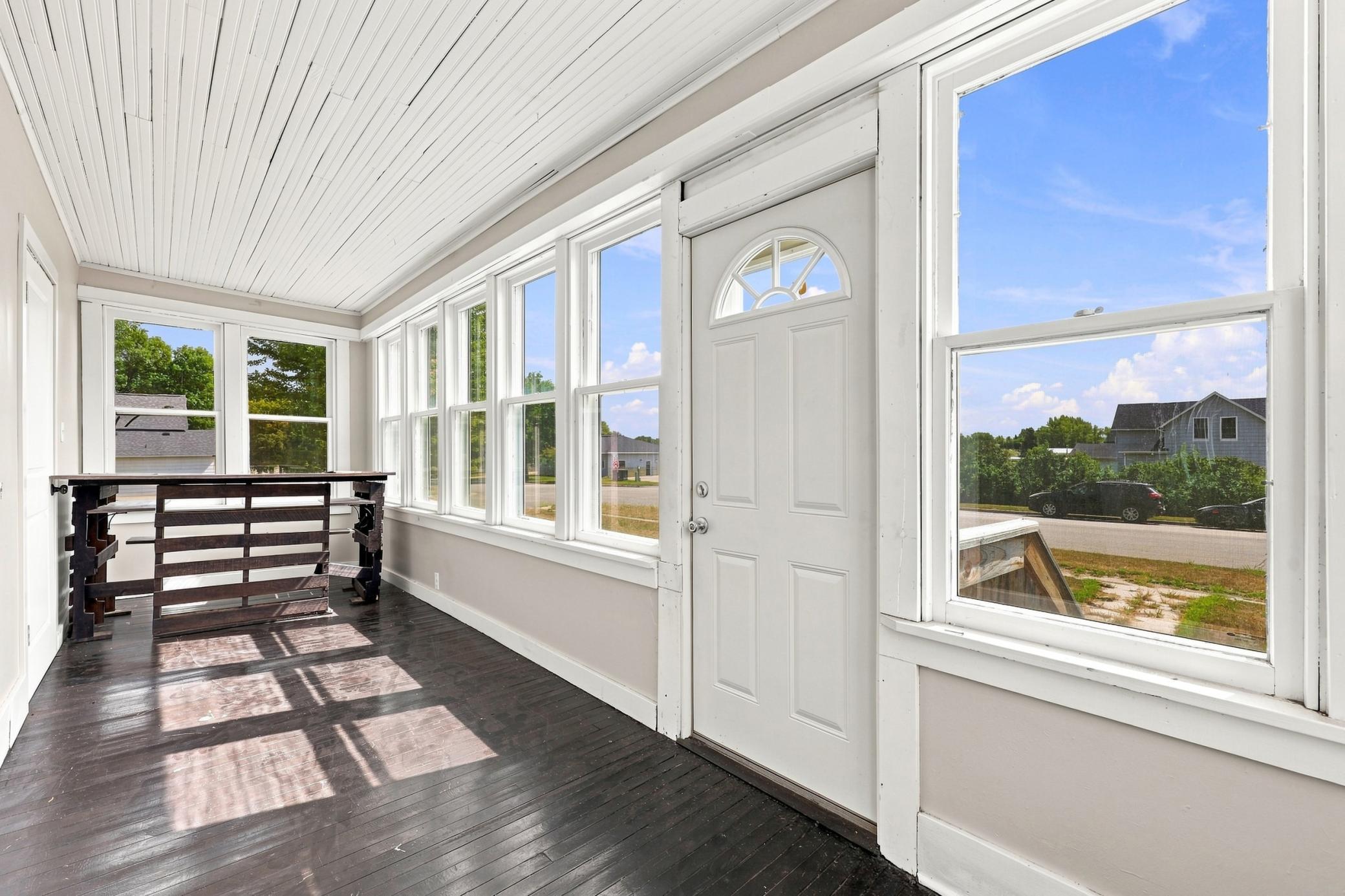 802 Hobart Street Property Photo 18