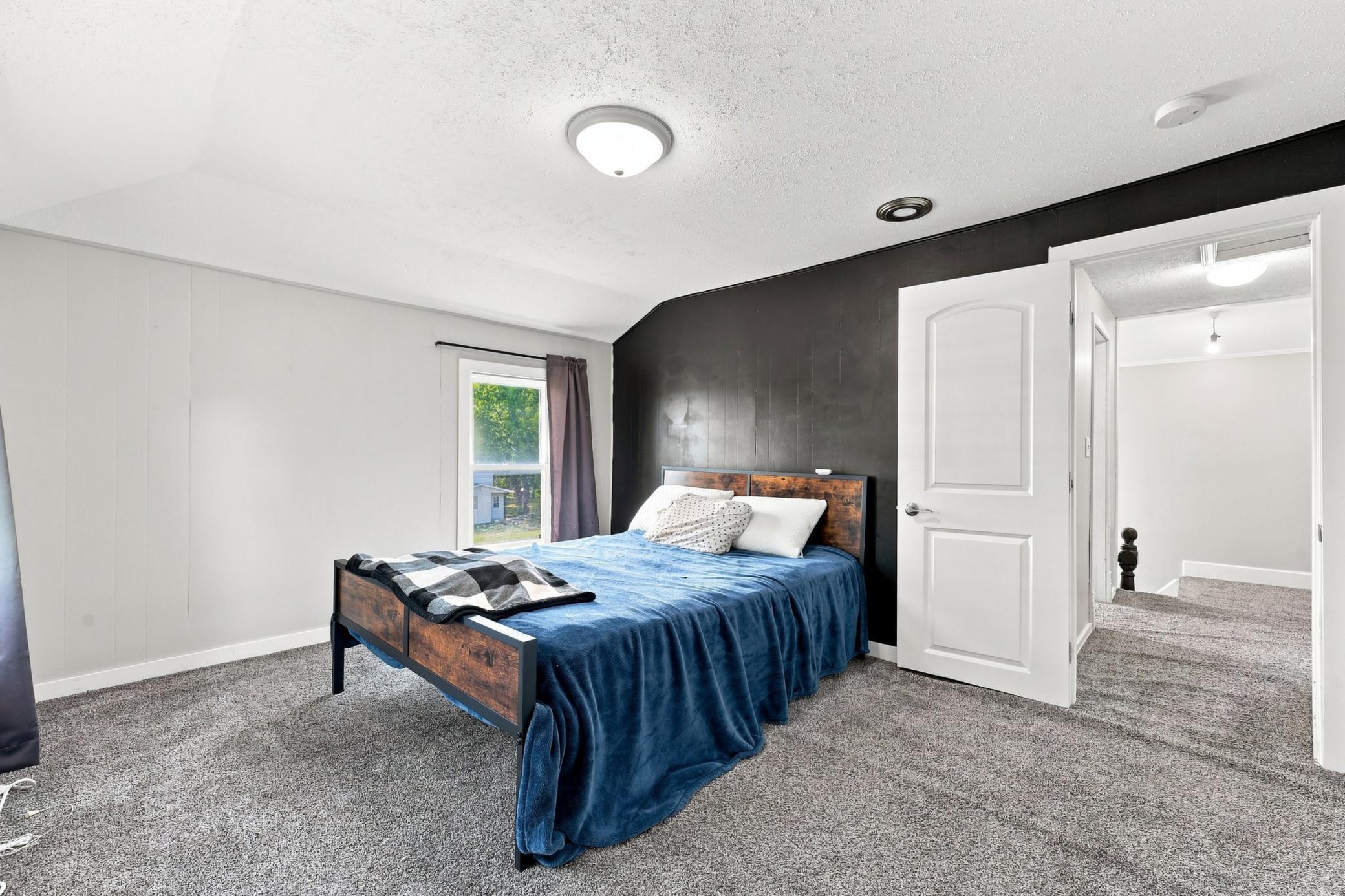 802 Hobart Street Property Photo 24