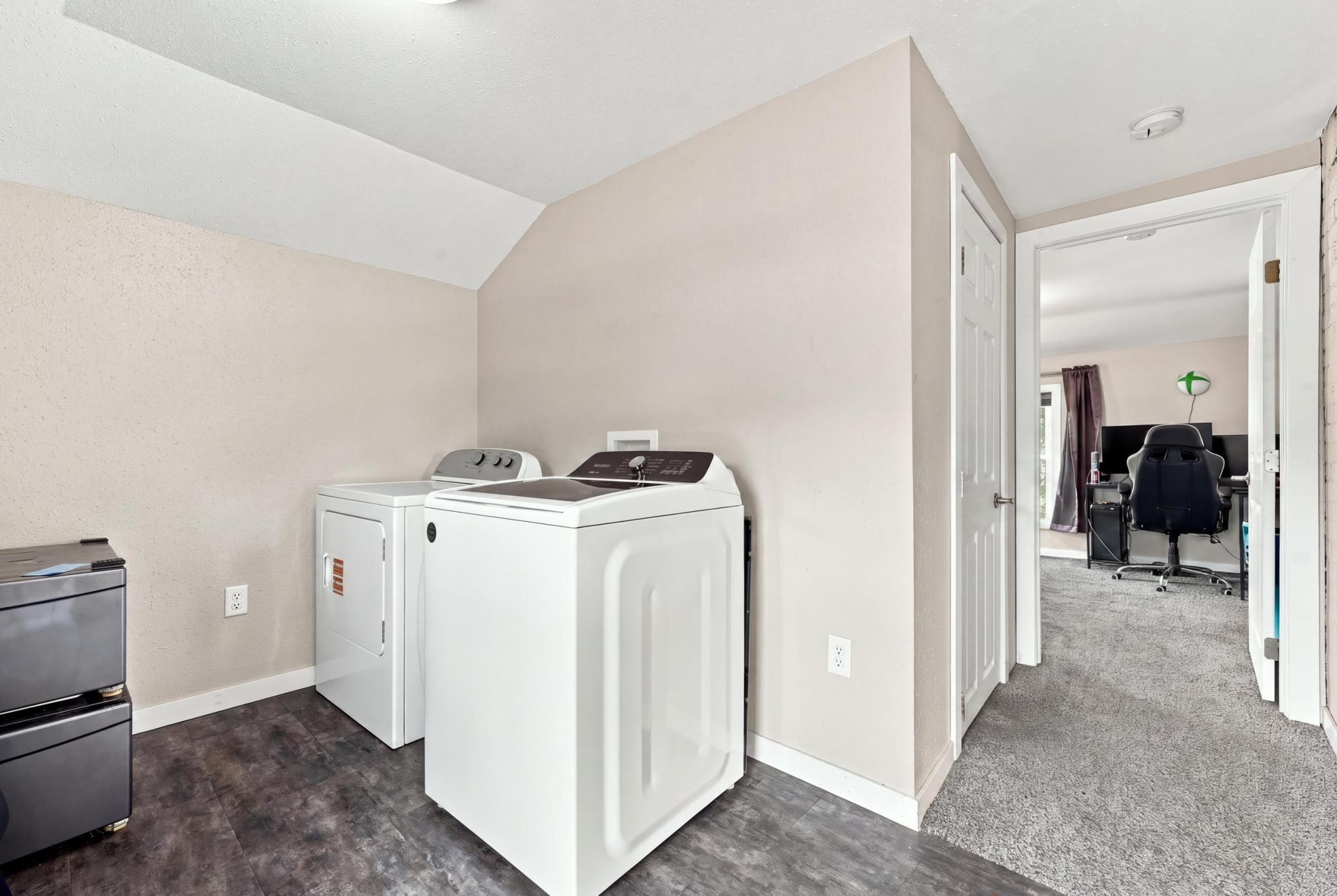 802 Hobart Street Property Photo 27