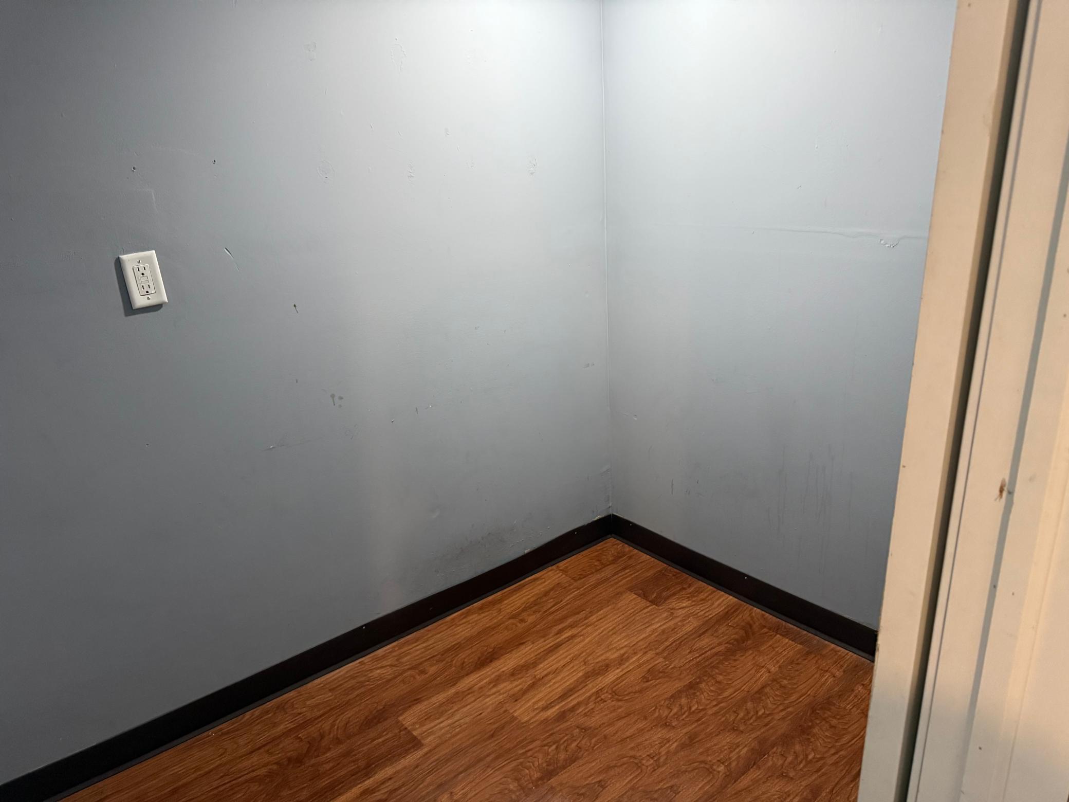 1210 Knox Avenue N Property Photo 10