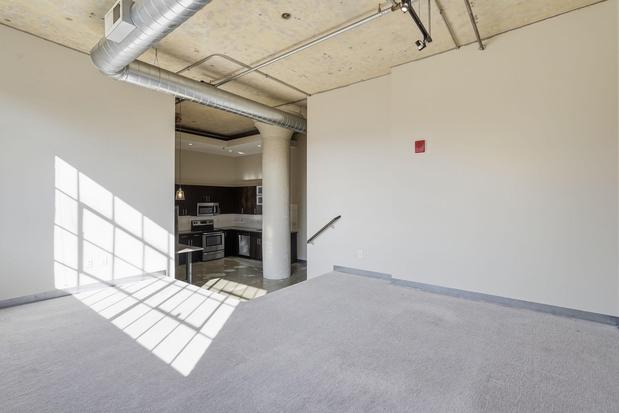 607 Washington Ave N 220 Property Photo 13