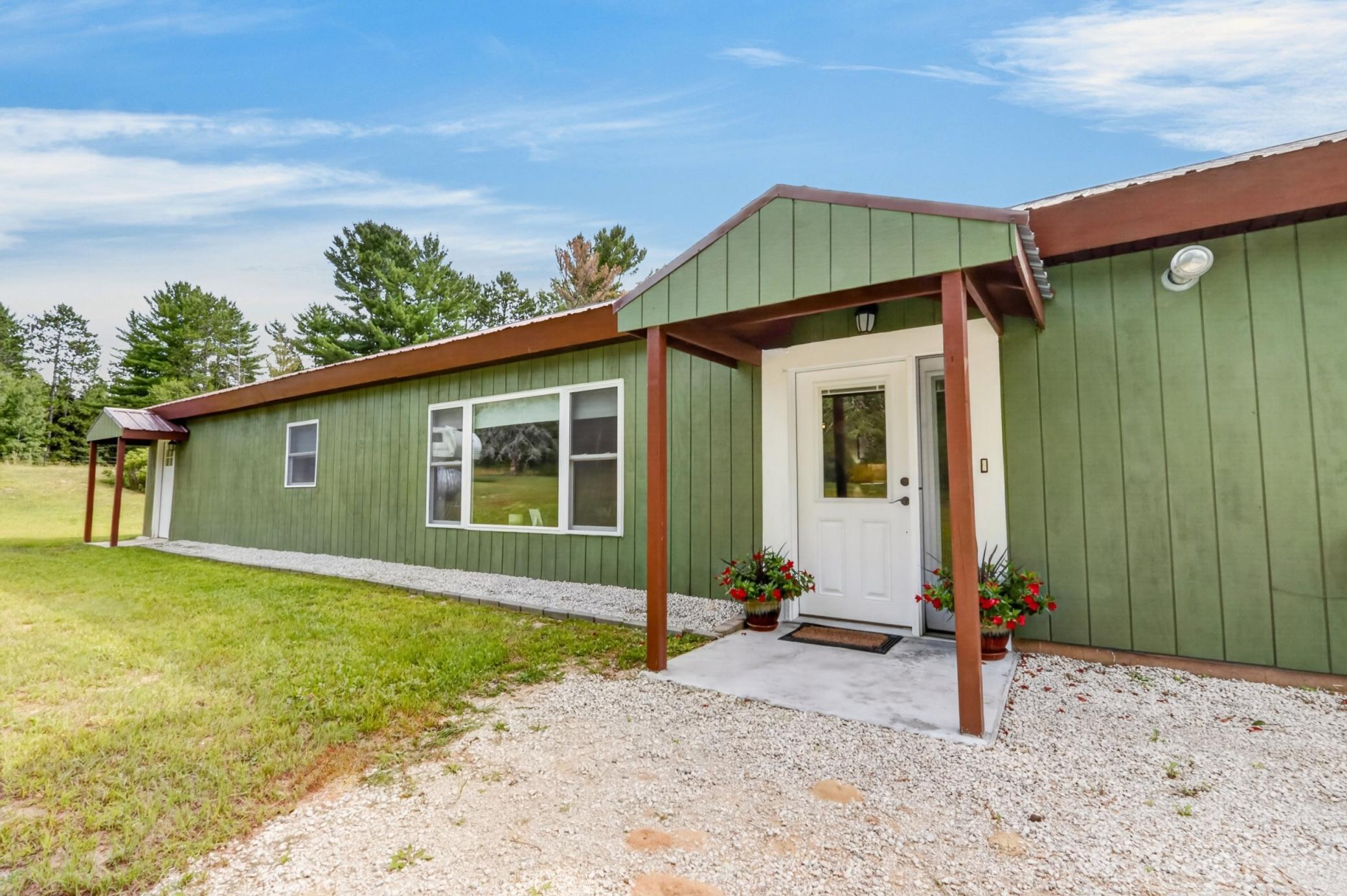 32900 Wabana Road Property Photo 1