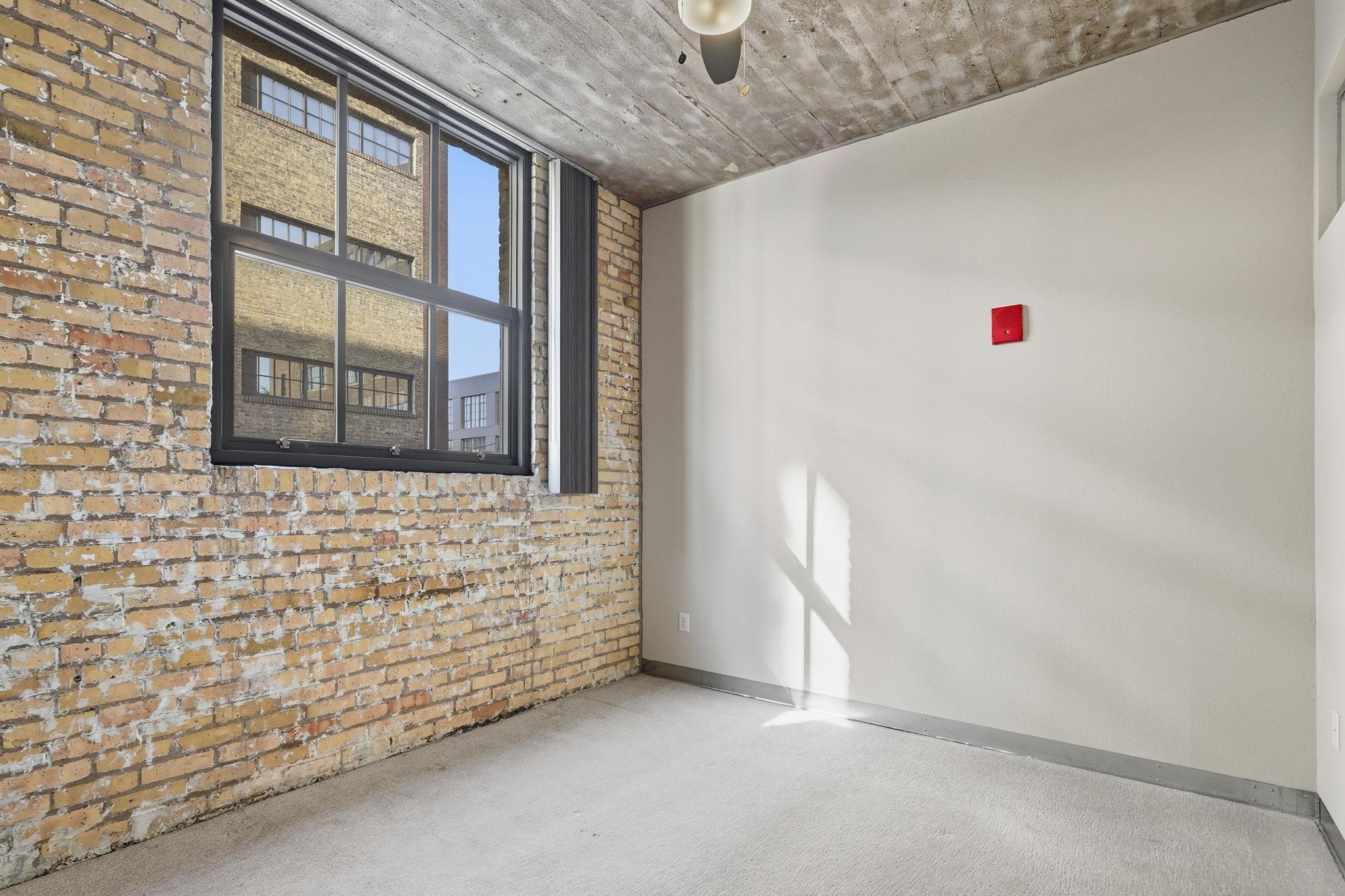 607 Washington Ave N 307 Property Photo 15
