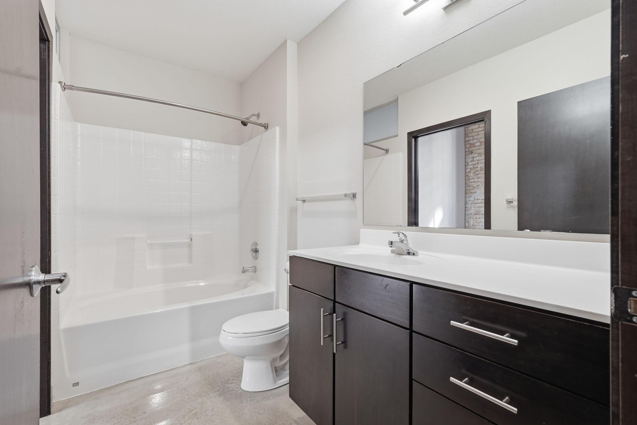 607 Washington Ave N 307 Property Photo 19