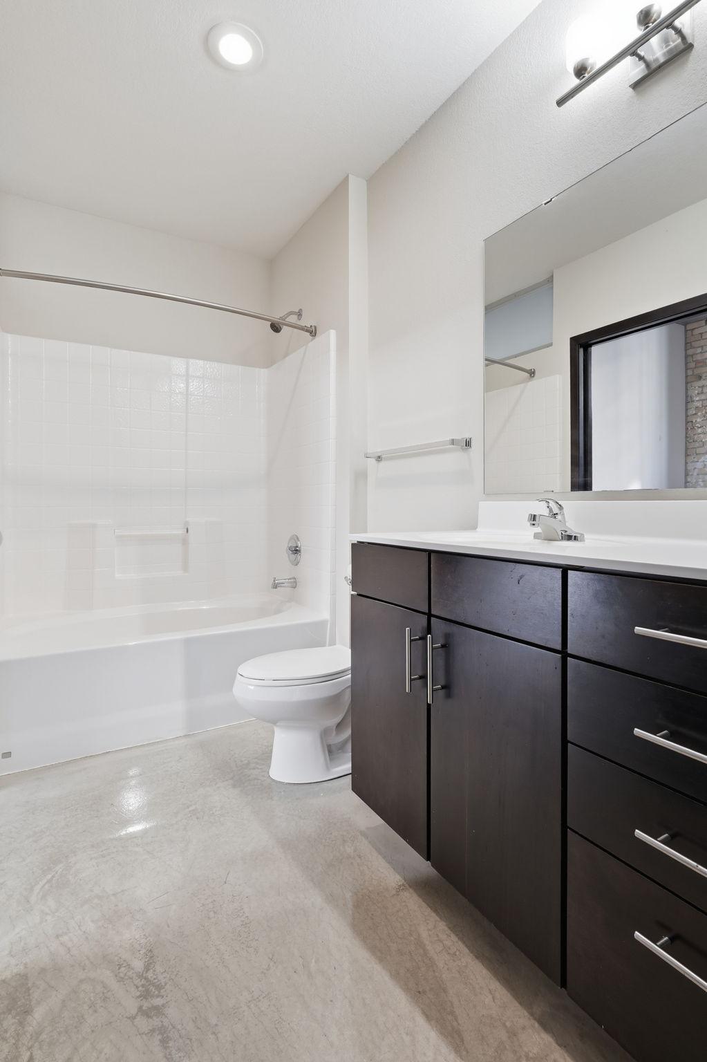 607 Washington Ave N 307 Property Photo 20