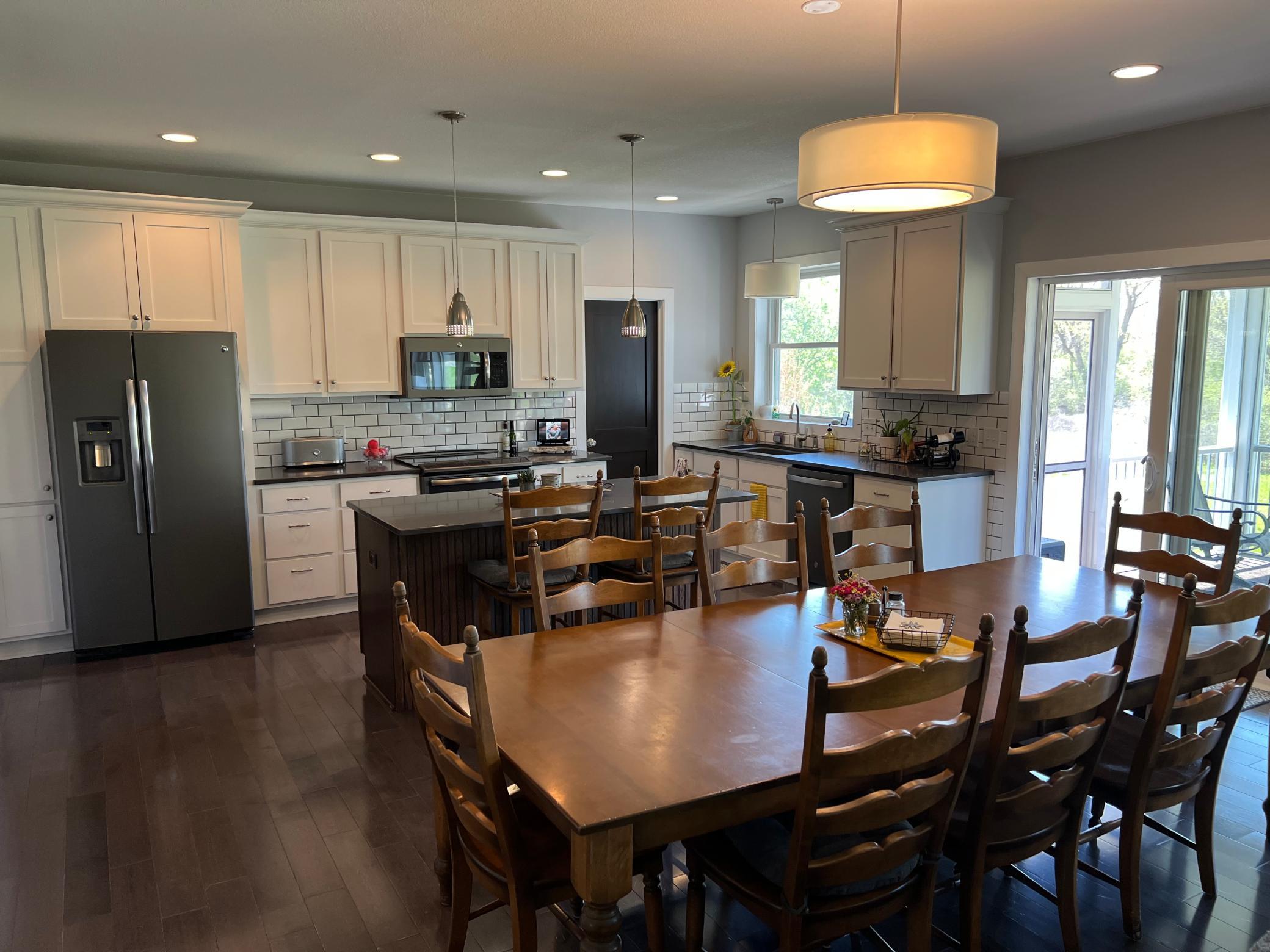 19325 Iteri Avenue Property Photo 2