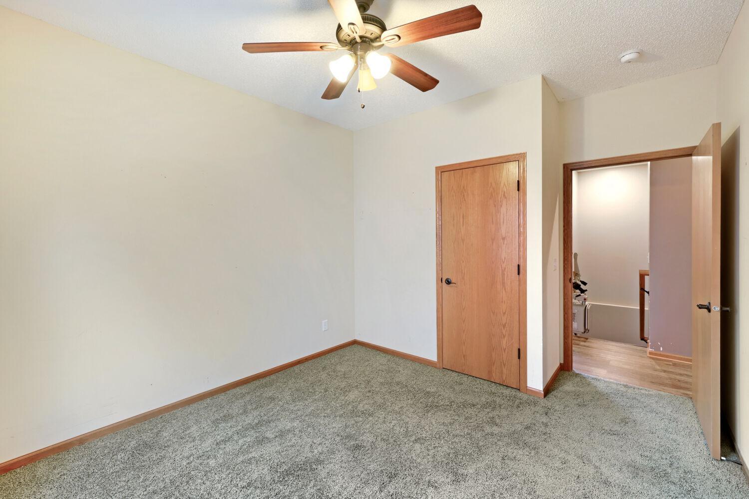 645 Tiffany Lane Property Photo 15