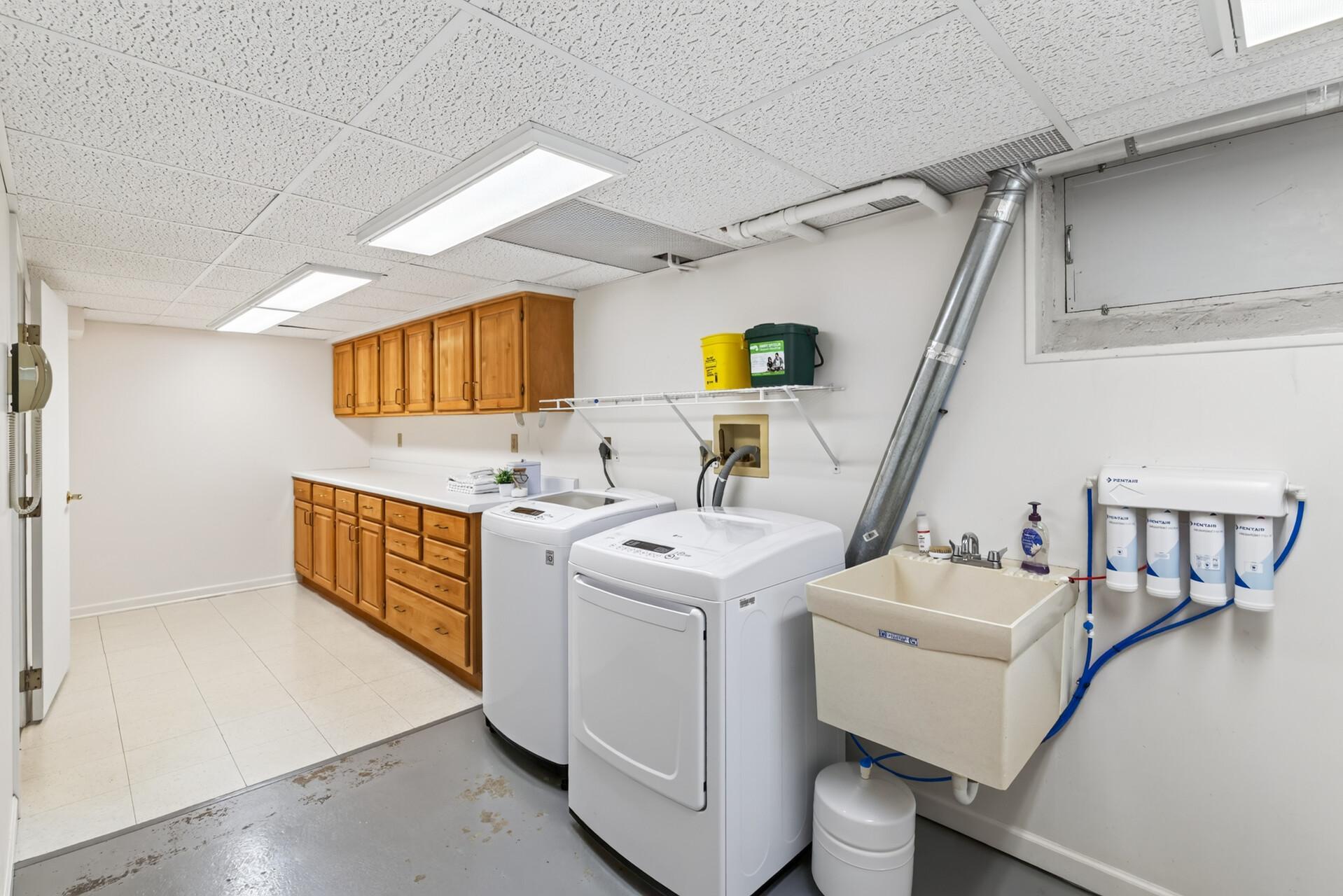 1796 Beechwood Avenue Property Photo 38