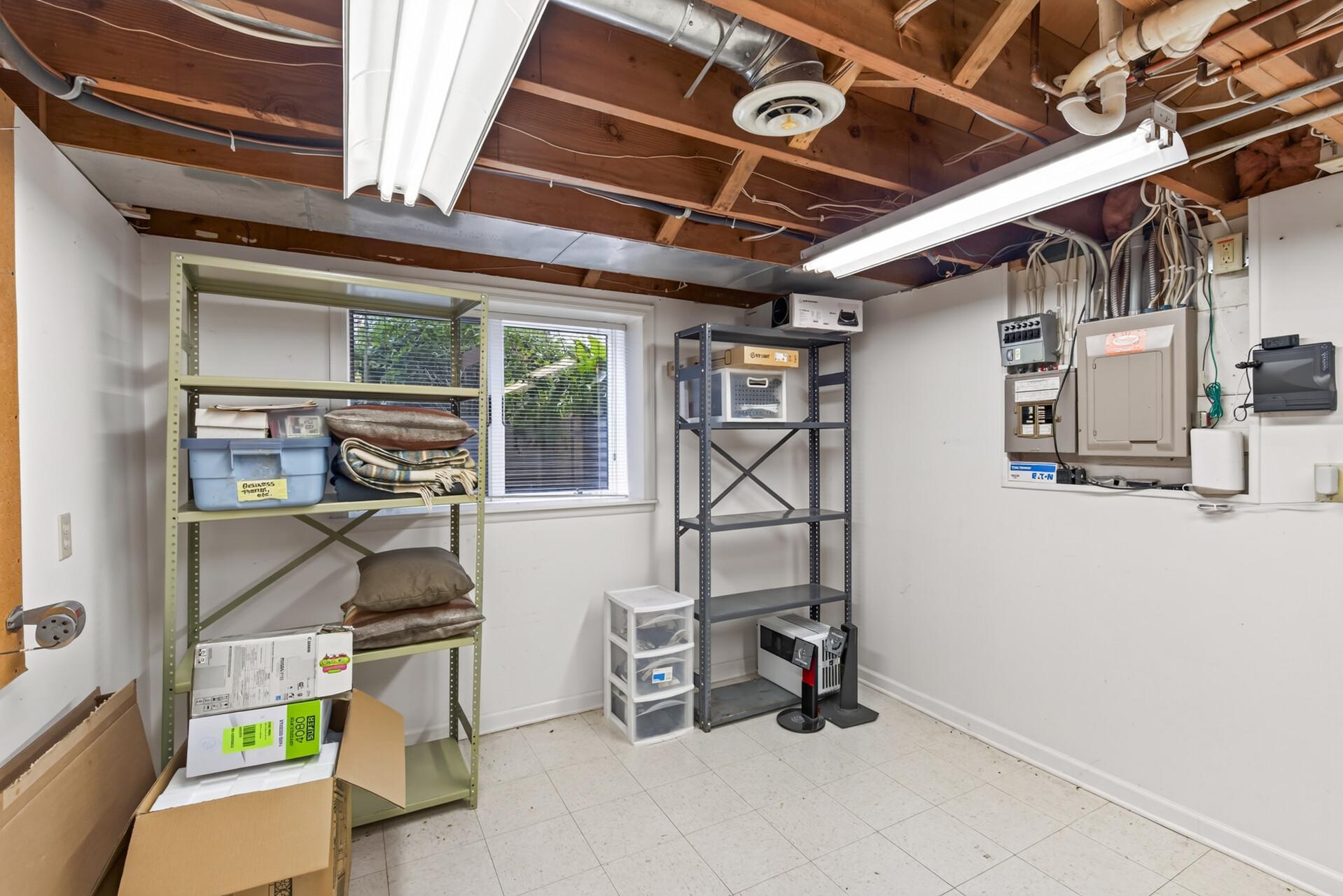 1796 Beechwood Avenue Property Photo 40