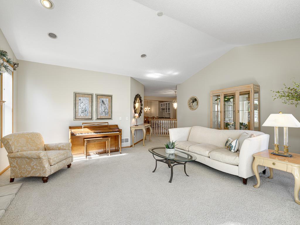 17533 Haralson Drive Property Photo 4