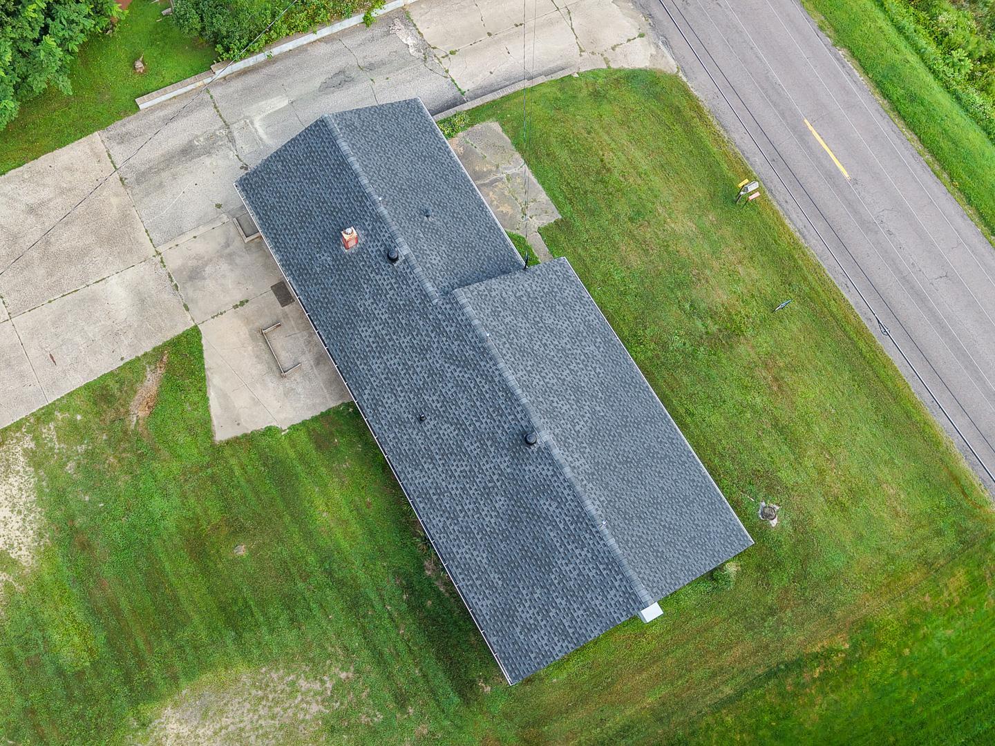 765 E Lake Boulevard Property Photo 3