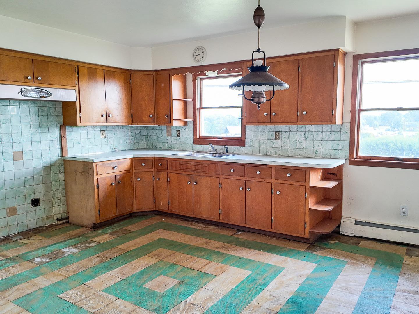 765 E Lake Boulevard Property Photo 7