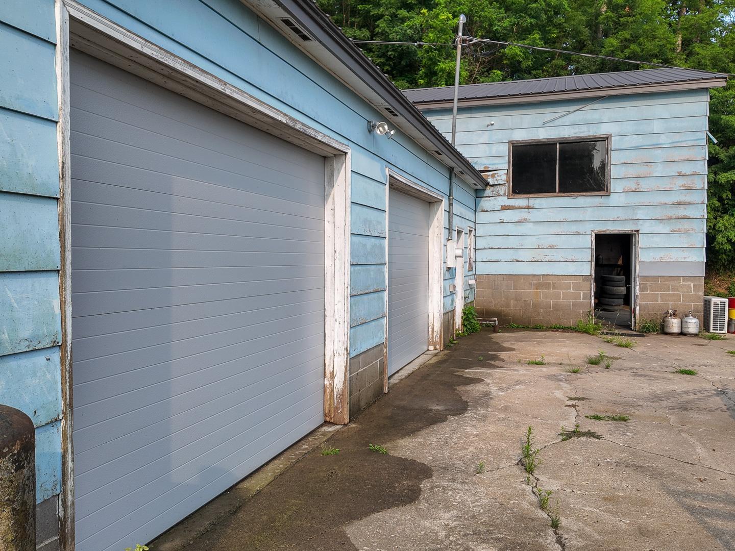 765 E Lake Boulevard Property Photo 19