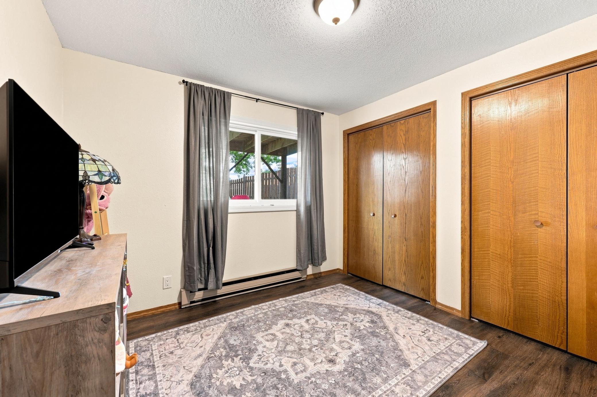 408 19th Street E Property Photo 16