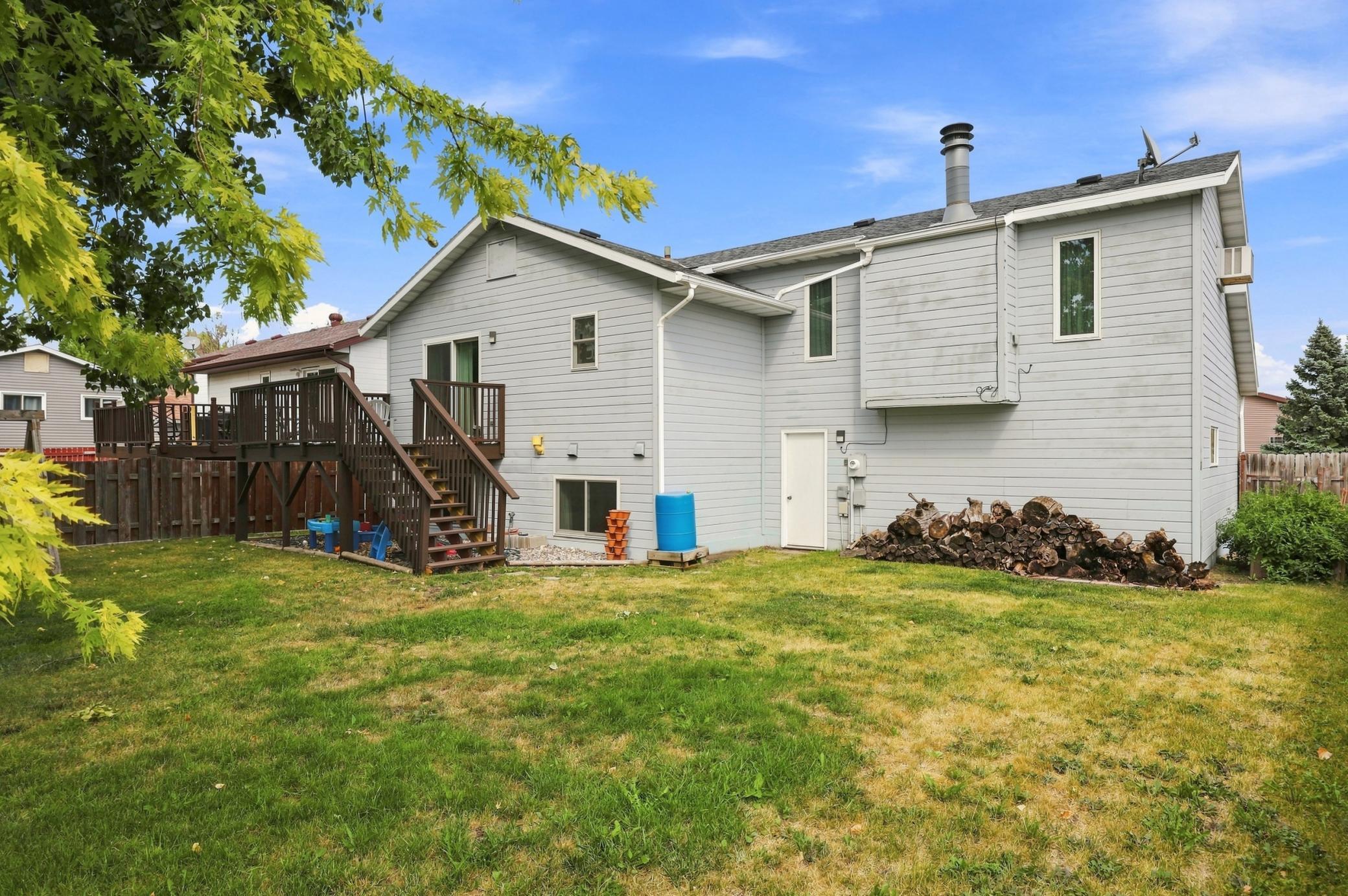 408 19th Street E Property Photo 20