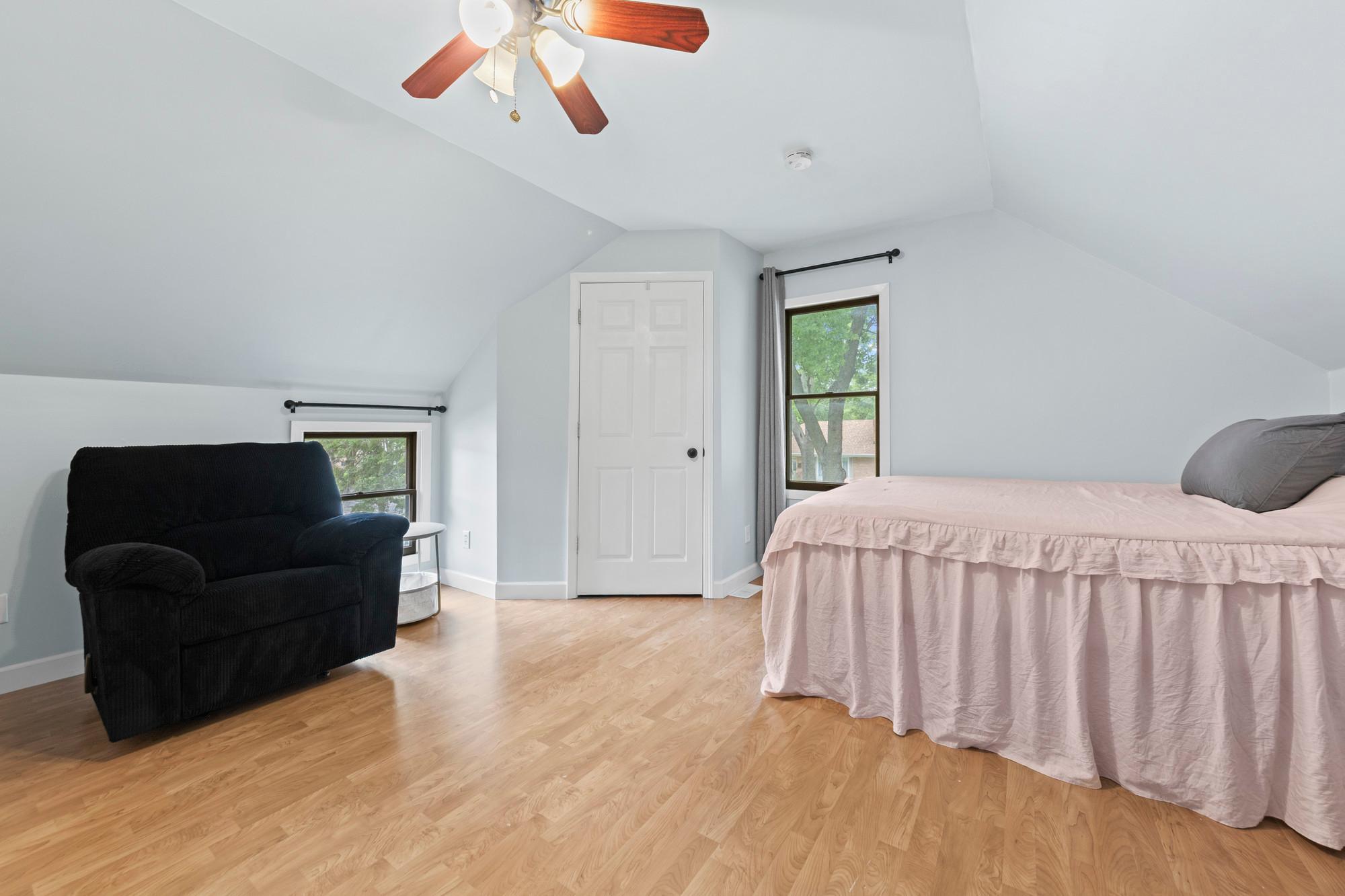 1416 Ford Avenue N Property Photo 25