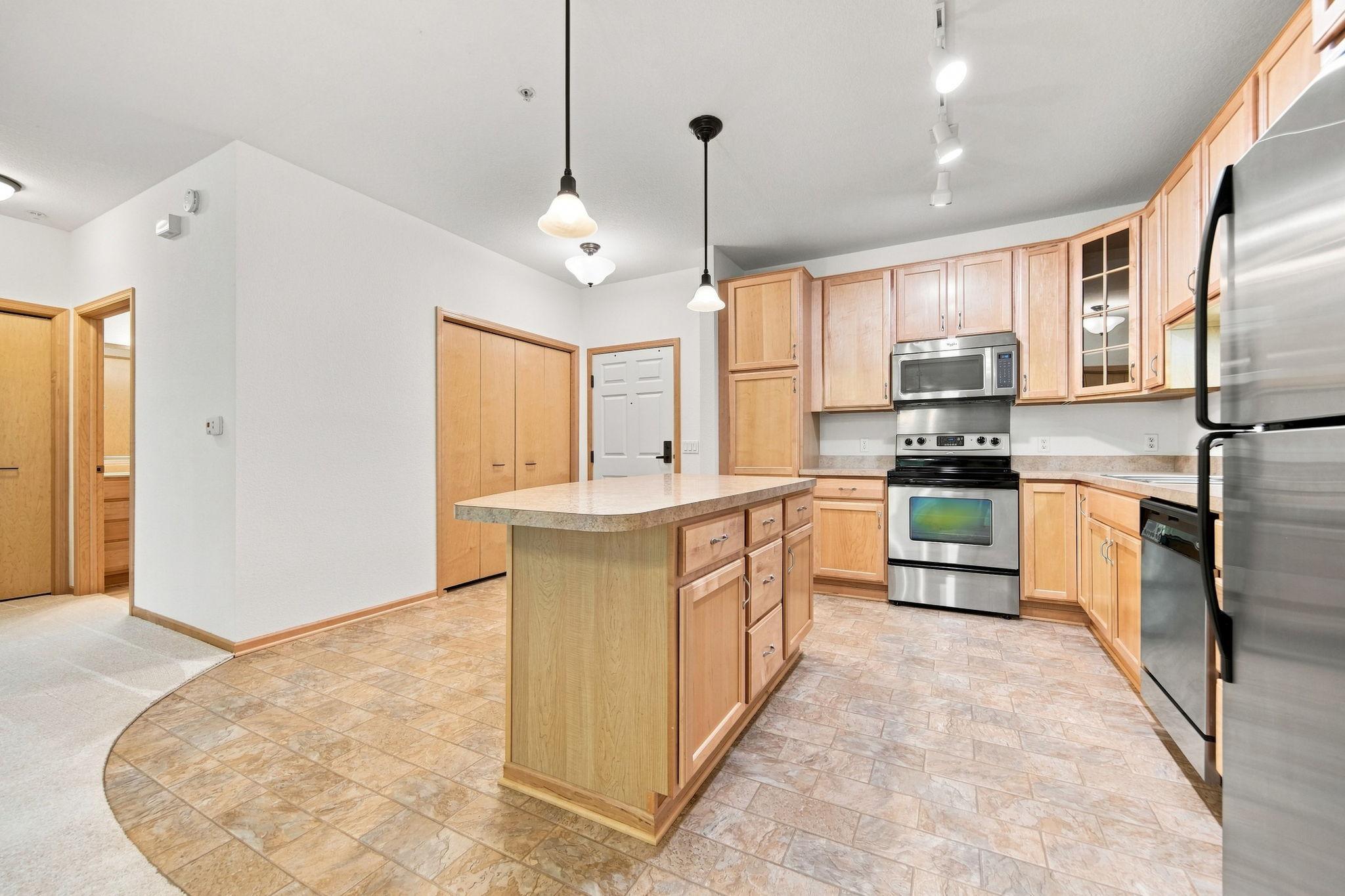 7100 Metro Boulevard 213 Property Photo 8