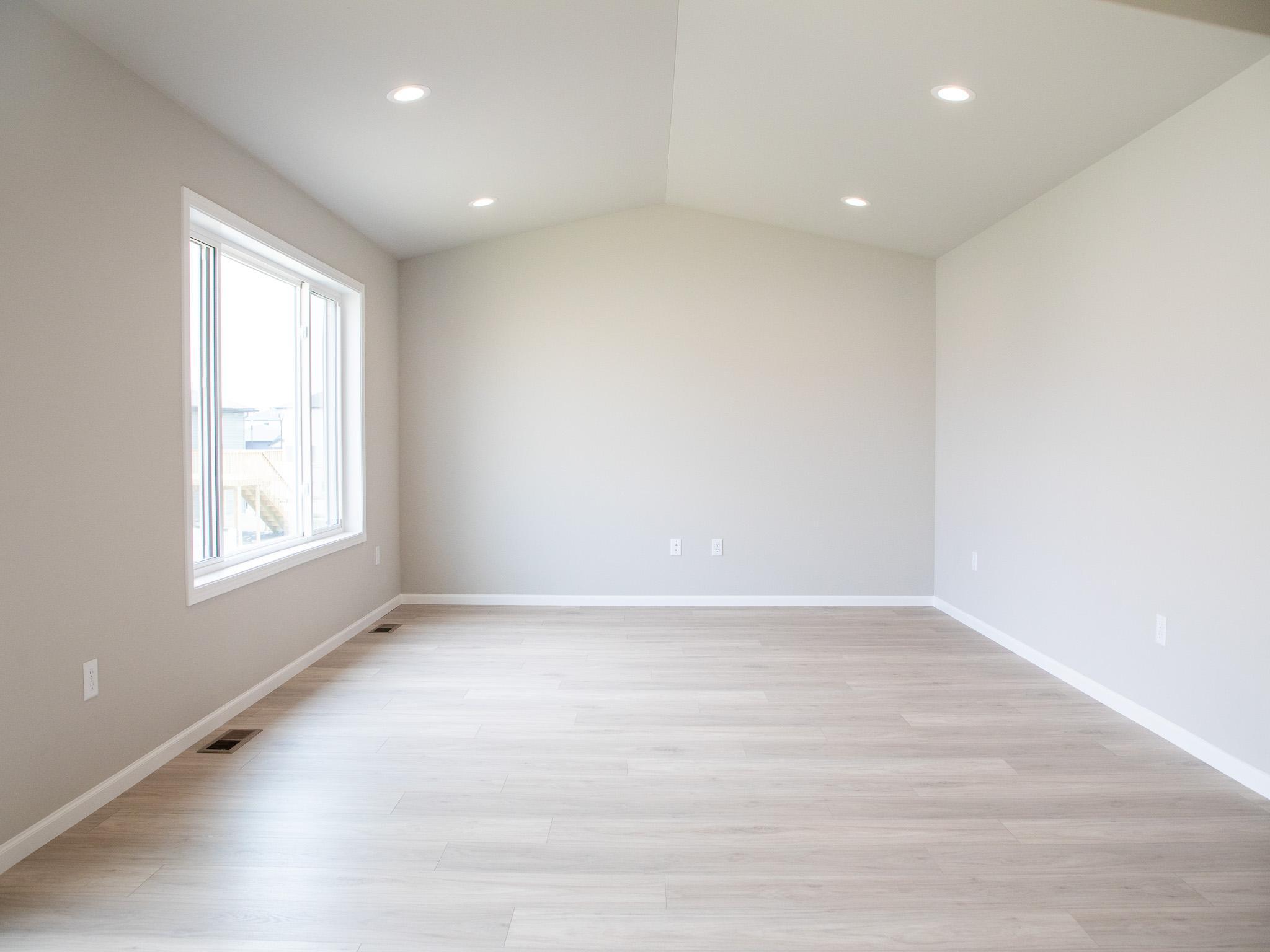 6782 Meadow View Drive S Property Photo 5