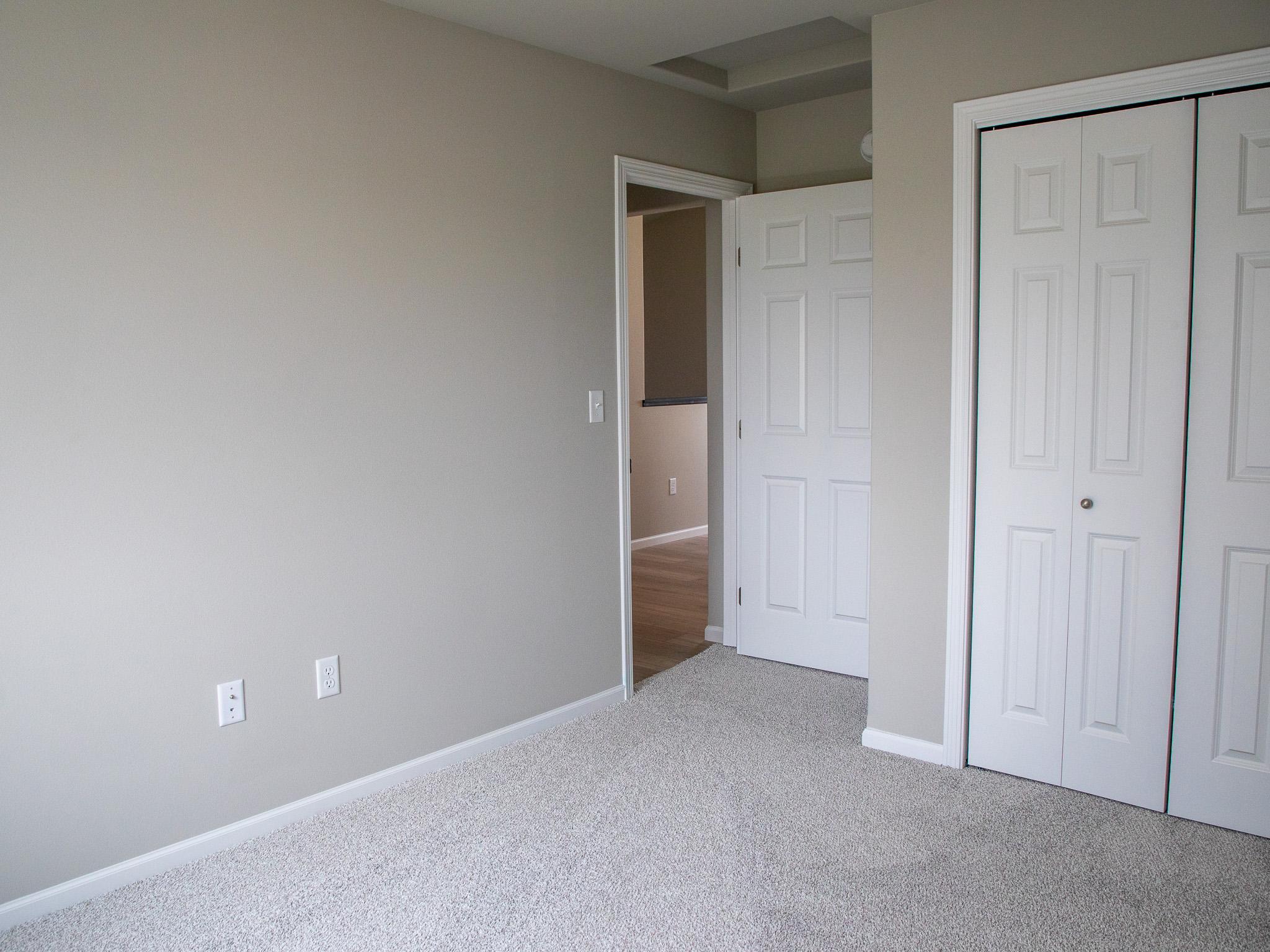 6782 Meadow View Drive S Property Photo 6