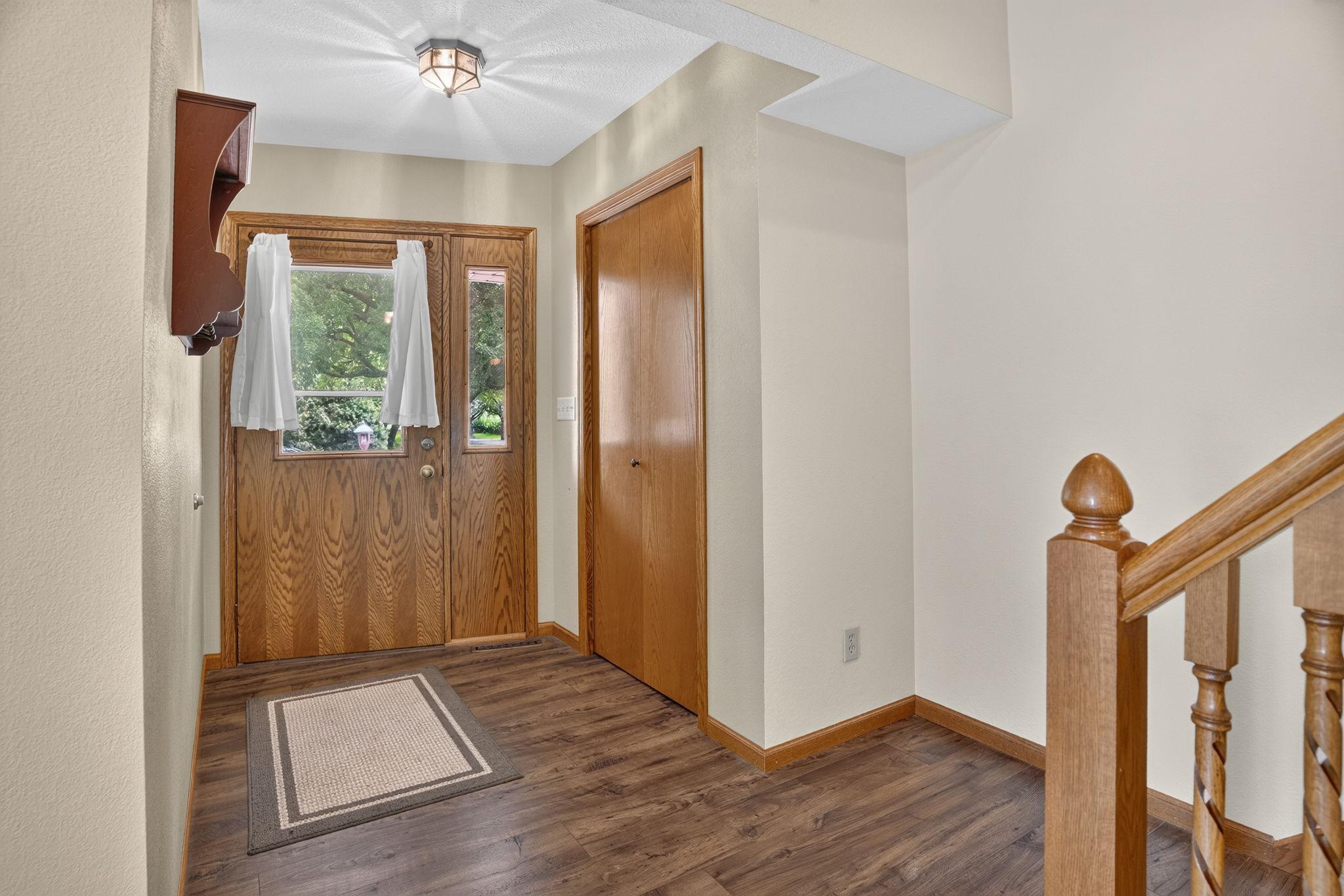 25990 Gates Avenue Property Photo 4