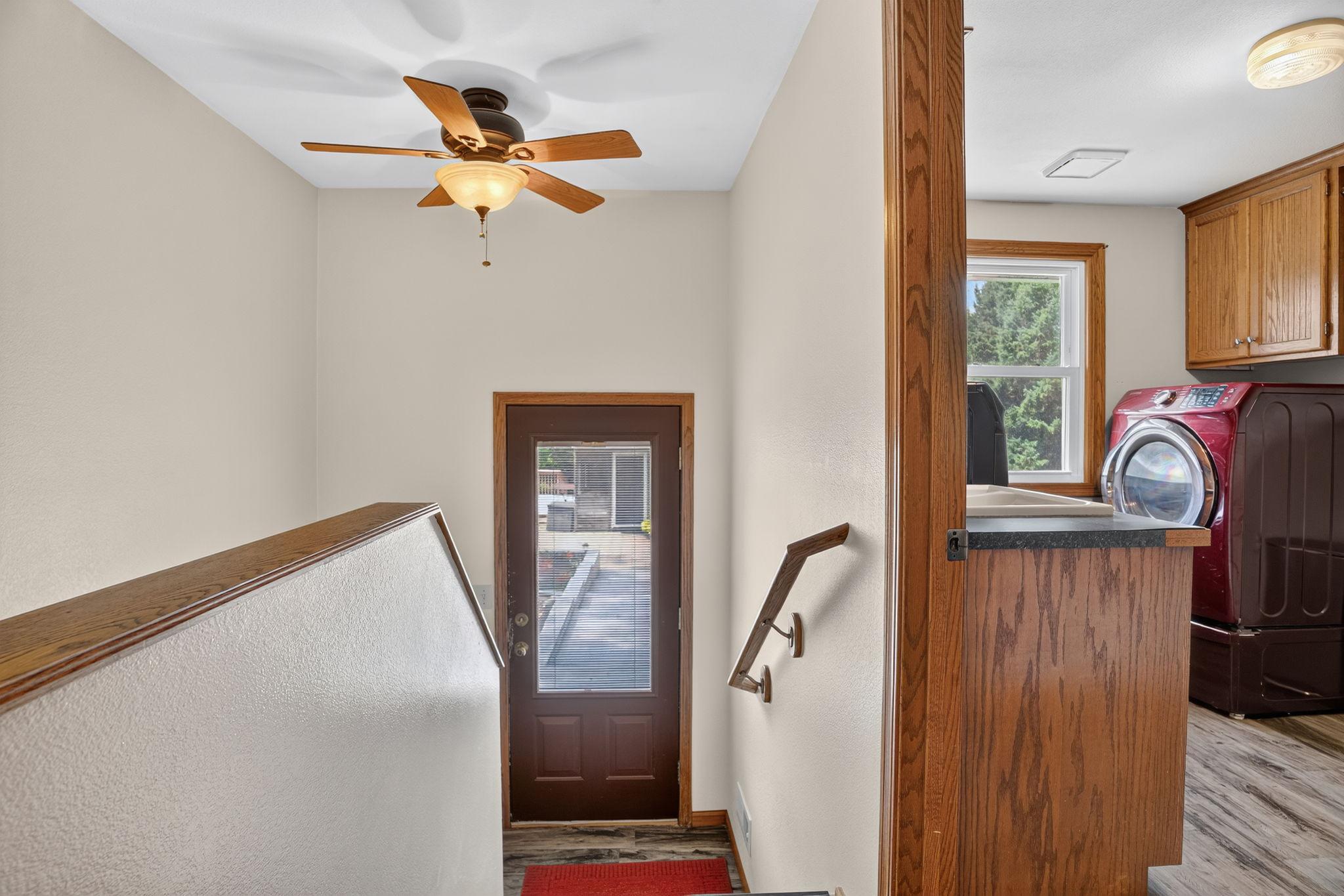 25990 Gates Avenue Property Photo 21
