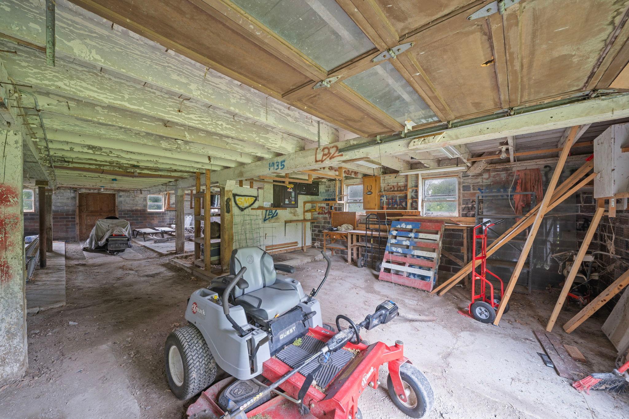 25990 Gates Avenue Property Photo 55