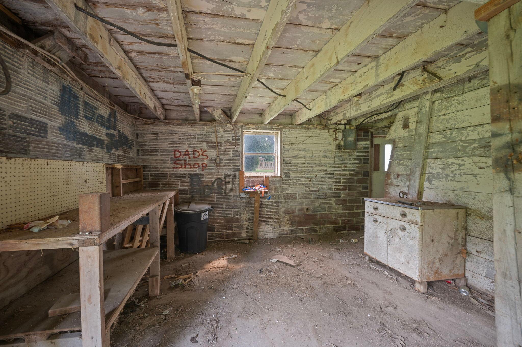 25990 Gates Avenue Property Photo 56