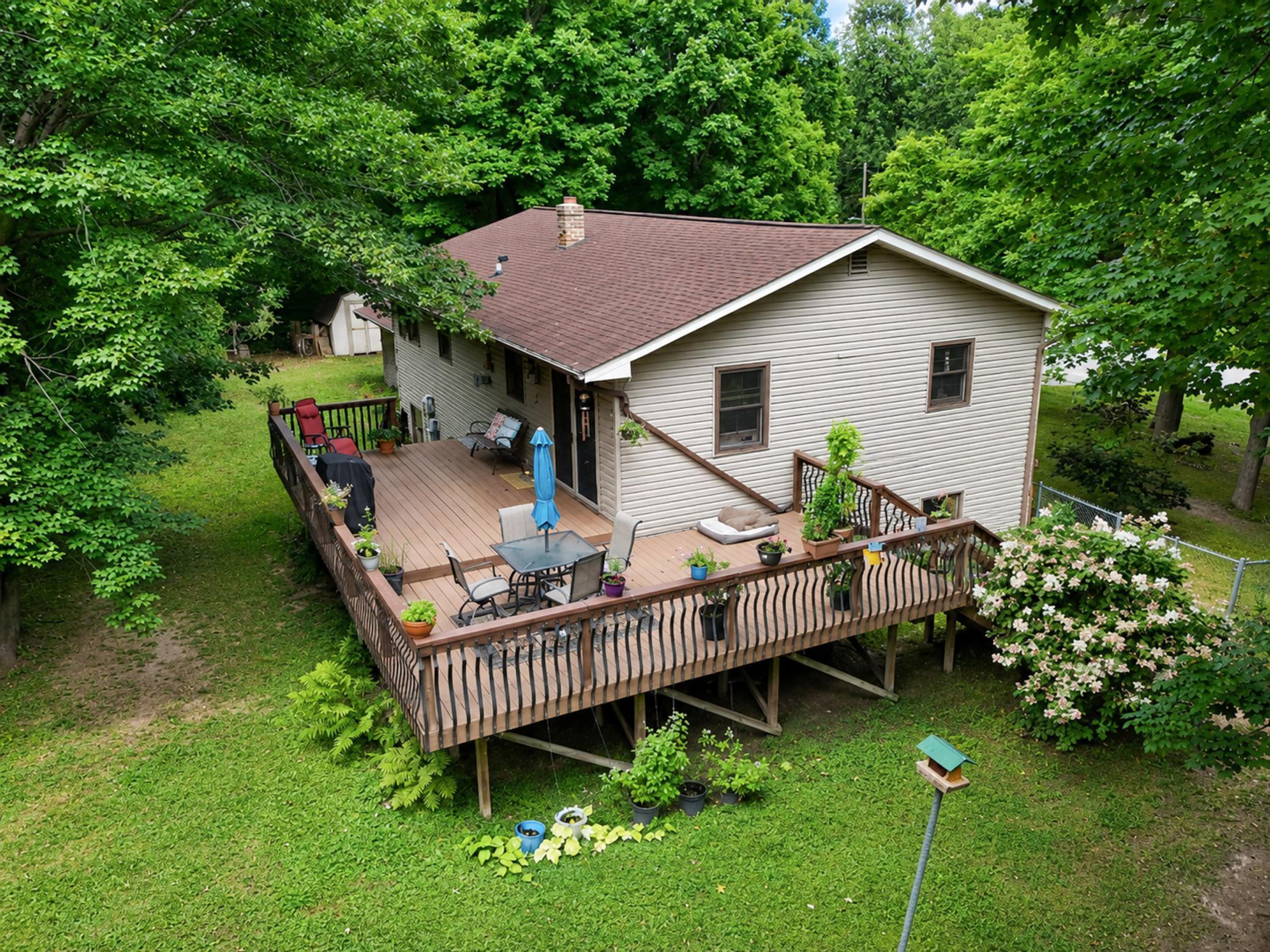 2452 Deschepper Drive Property Photo 7